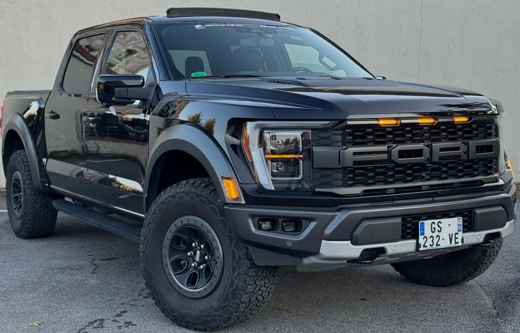 Ford F 150 RAPTOR Schwarz - 1