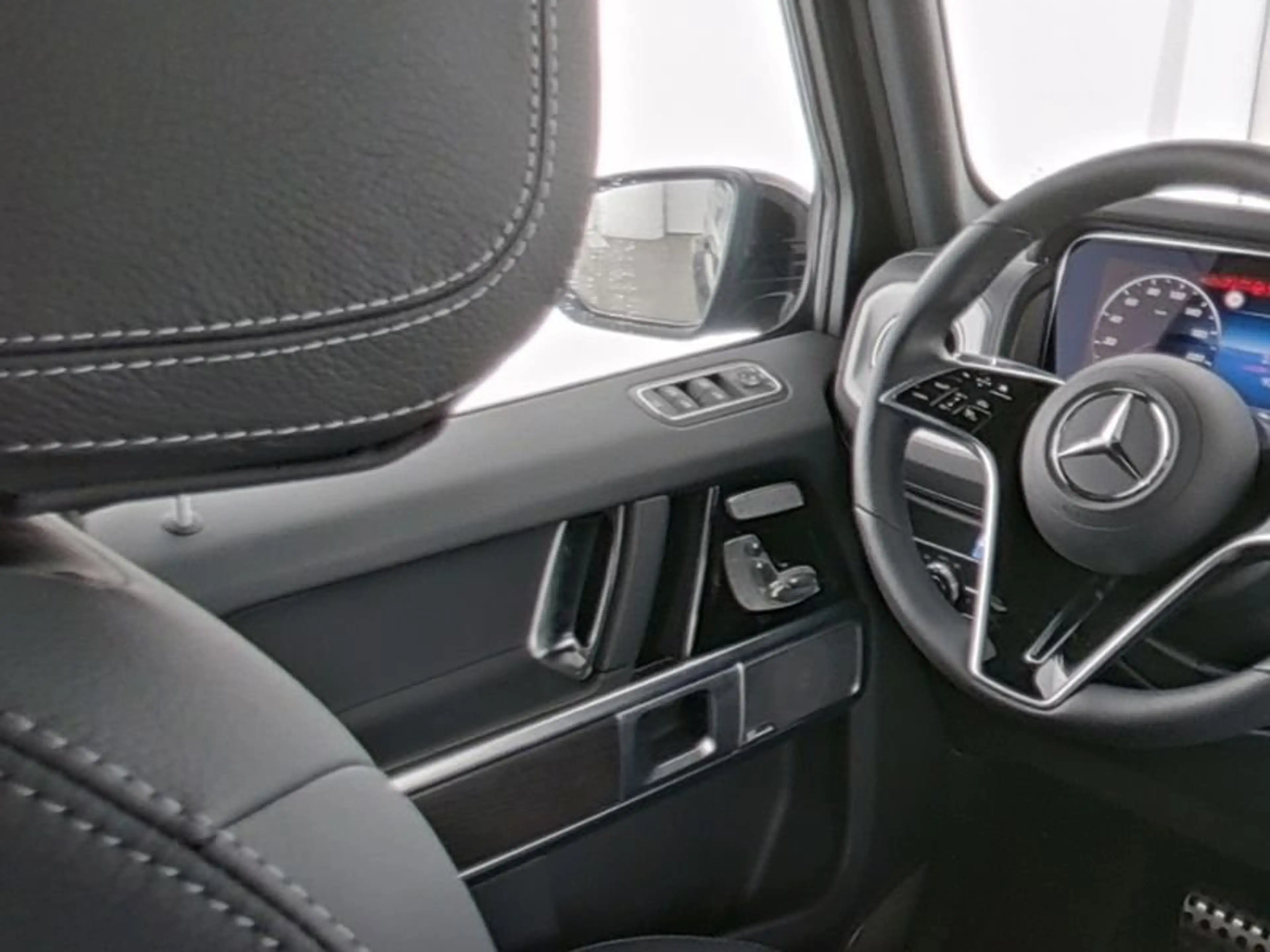 Mercedes-Benz G 450 d+EXCLUSIVE+SCHIEBEDACH+STANDH.+AHK+360° — photo 9