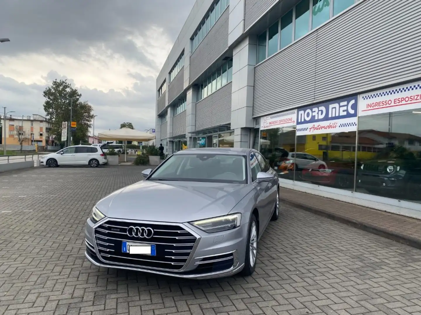 Audi A8 50 TDI 3.0 quattro tiptronic Argent - 2