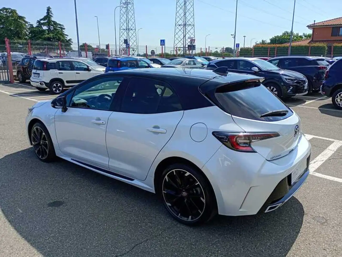 Toyota Corolla 2.0 hybrid GR Sport cvt Bianco - 2