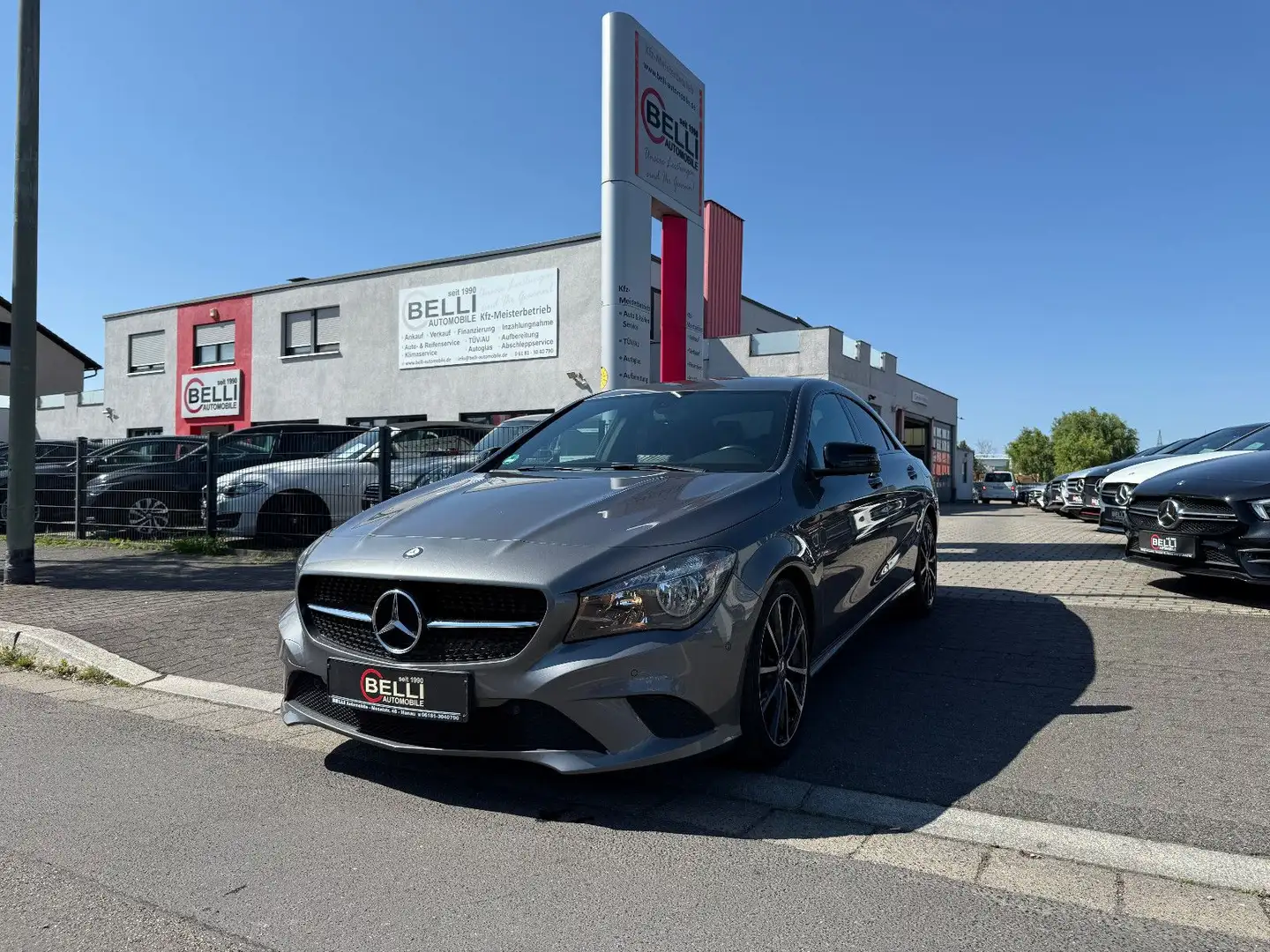 Mercedes-Benz CLA 200 CDI Urban NAVI FINANZIERUNG Grau - 1