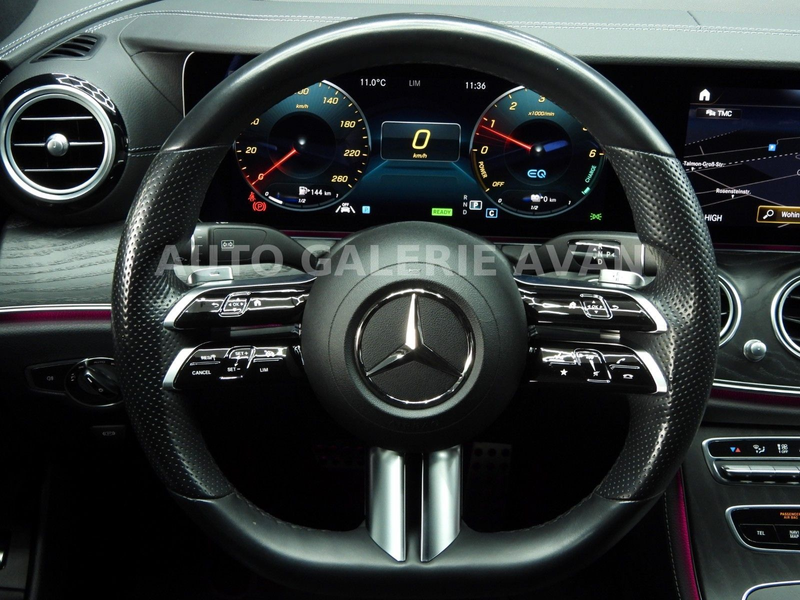 Mercedes-Benz E 300 de BURMESTER/LED/MEMORY/WIDESCREEN/AMG-LINE — photo 12