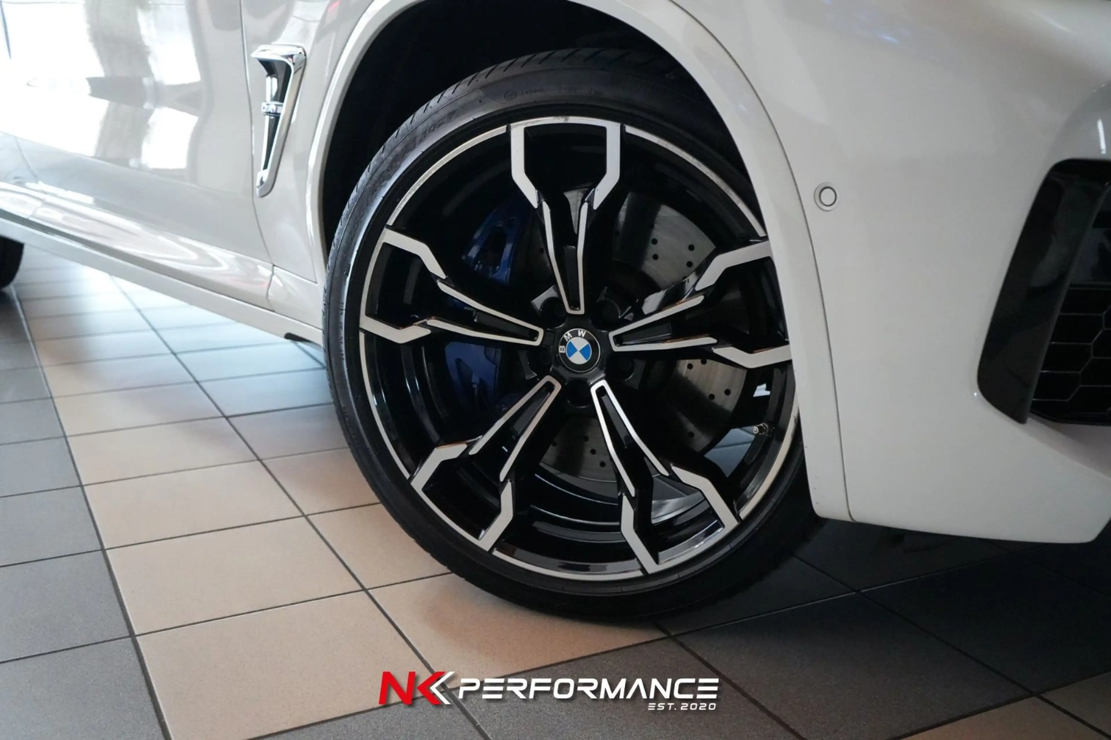 BMW X4 M / M-SPORTSITZE MERINO / CARBON / HEAD-UP — photo 7