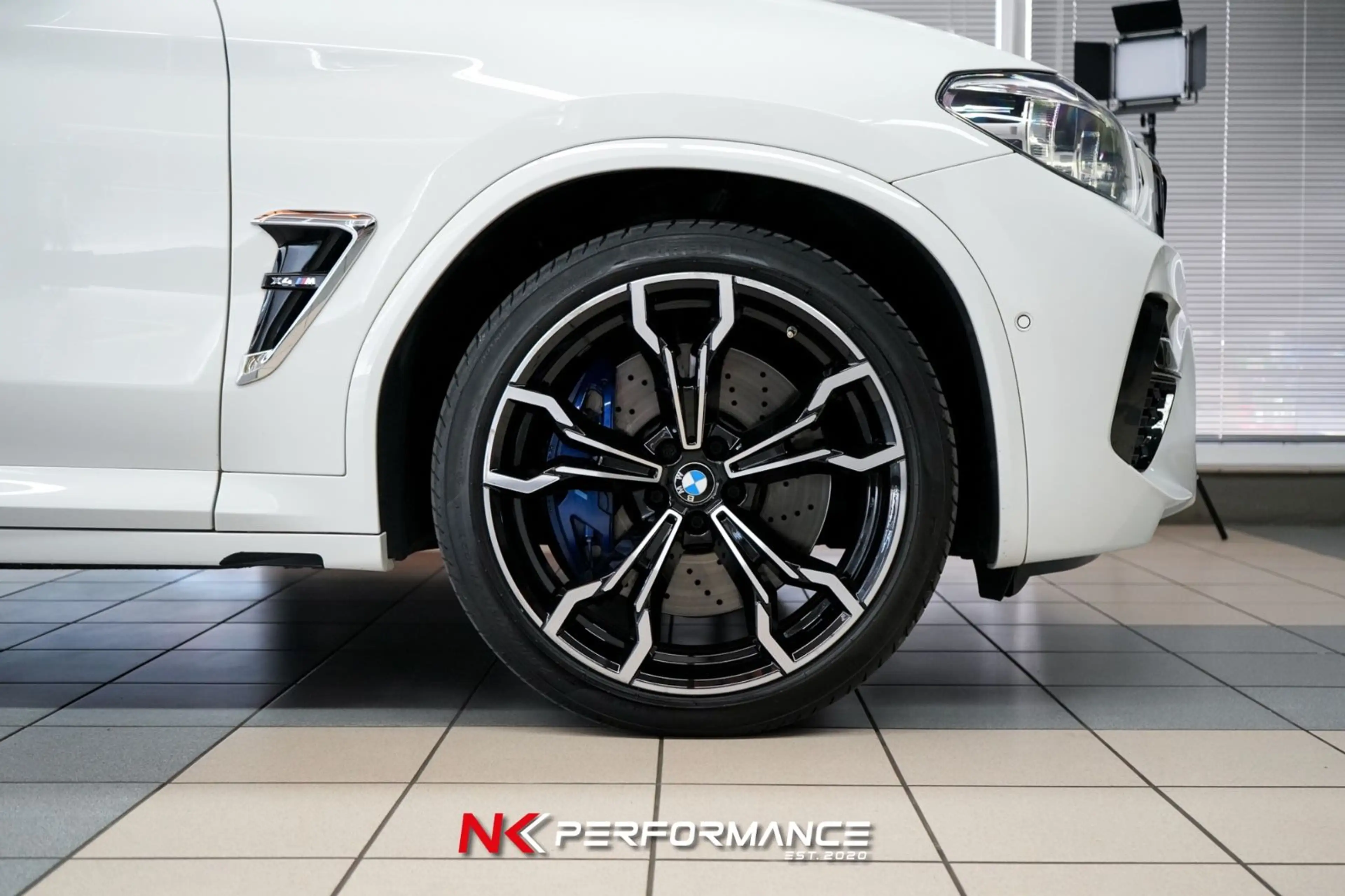 BMW X4 M / M-SPORTSITZE MERINO / CARBON / HEAD-UP — photo 9