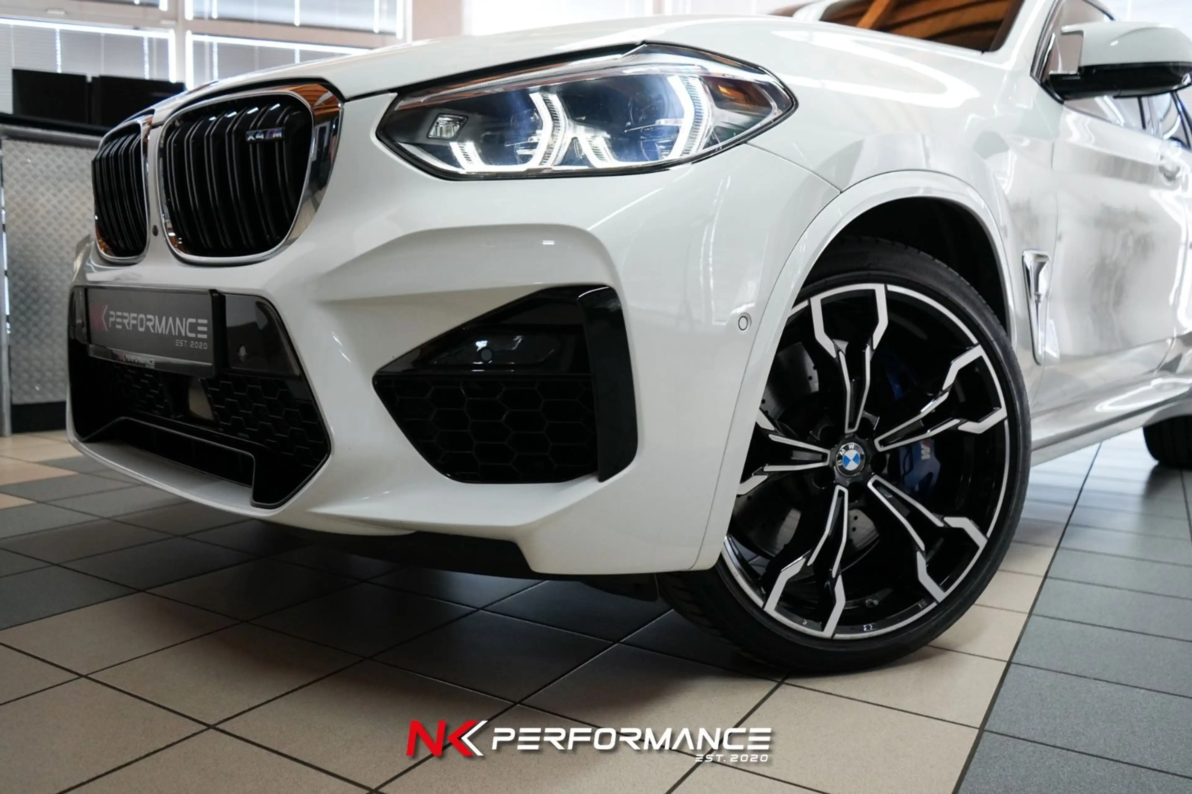 BMW X4 M / M-SPORTSITZE MERINO / CARBON / HEAD-UP — photo 2