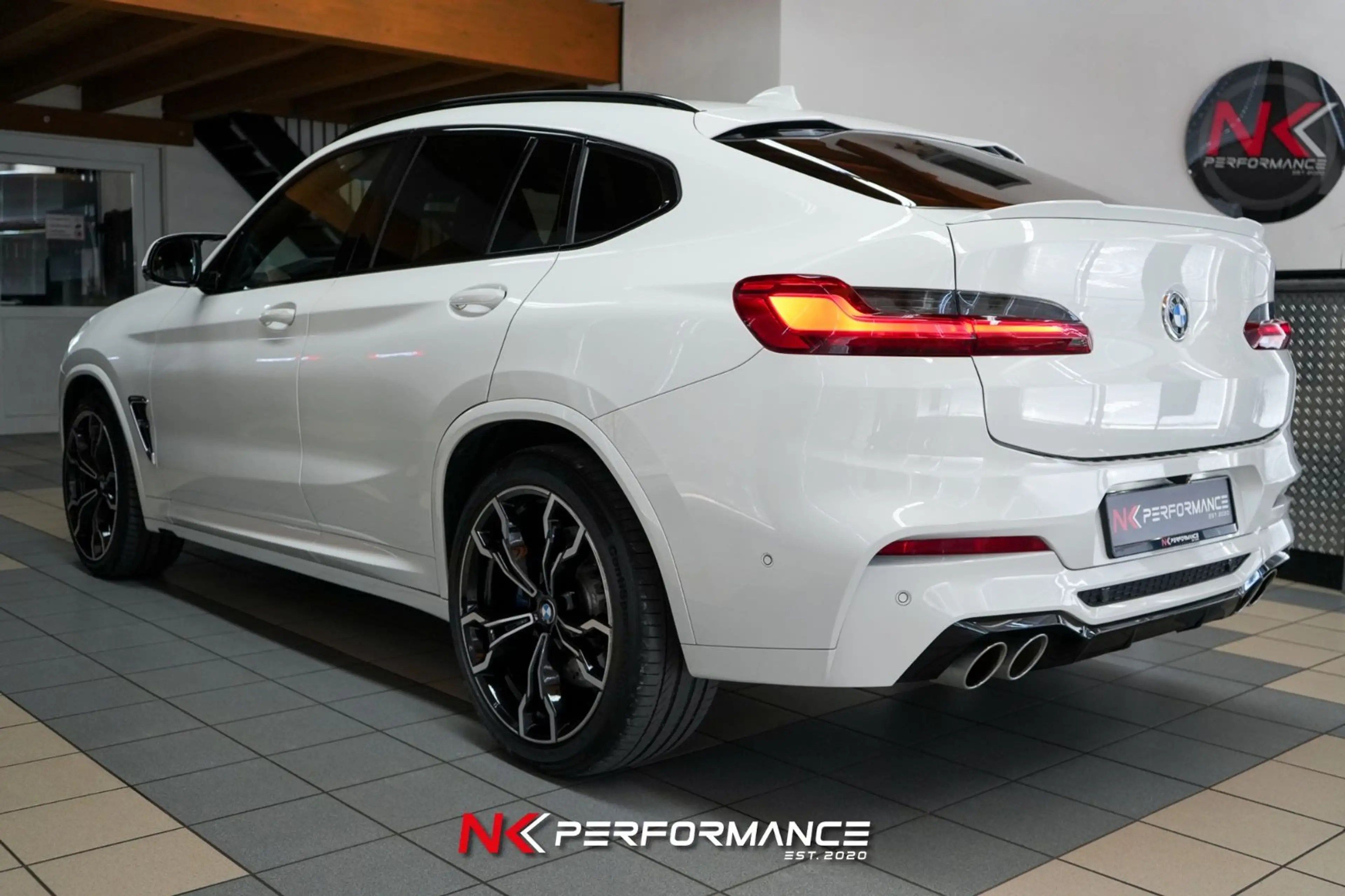 BMW X4 M / M-SPORTSITZE MERINO / CARBON / HEAD-UP — photo 13