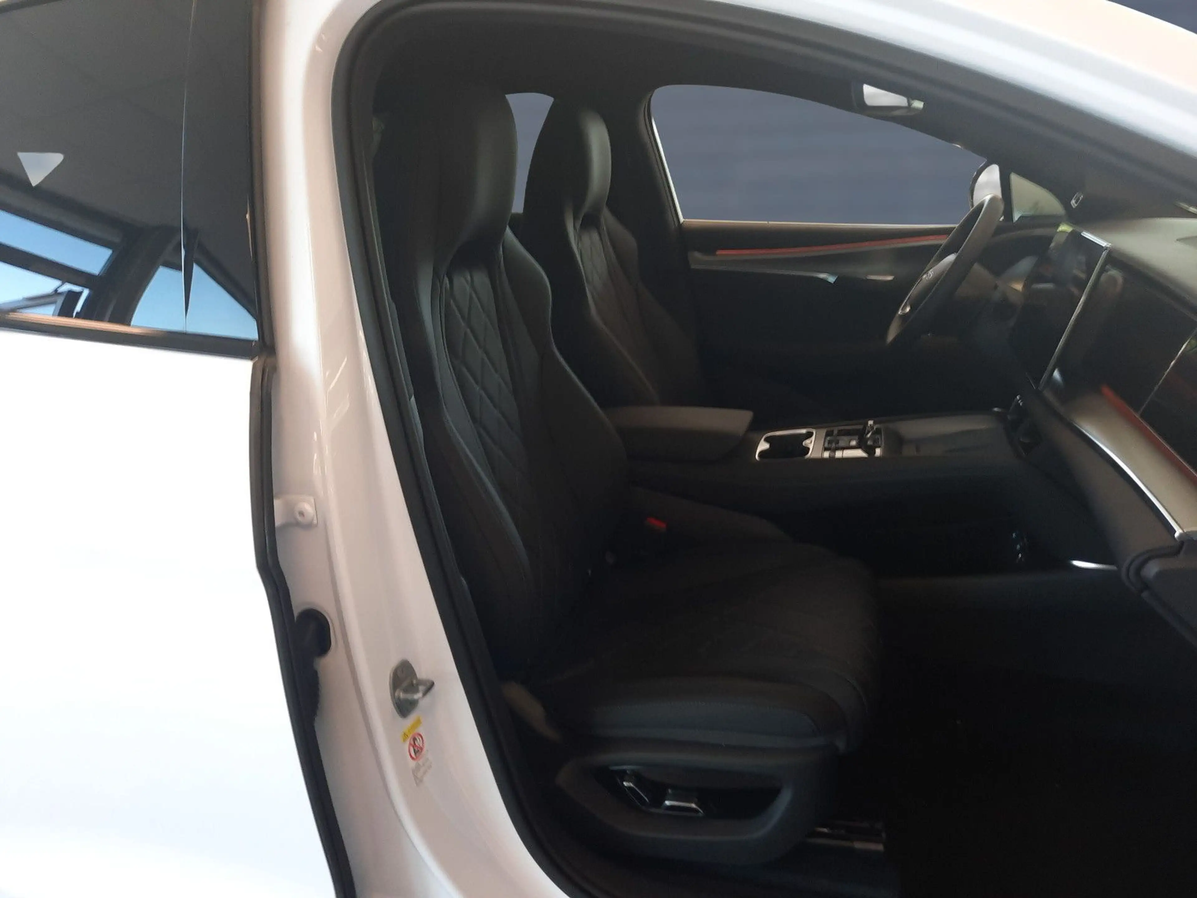BYD Sealion 7 Design AWD HUD Navi — photo 12