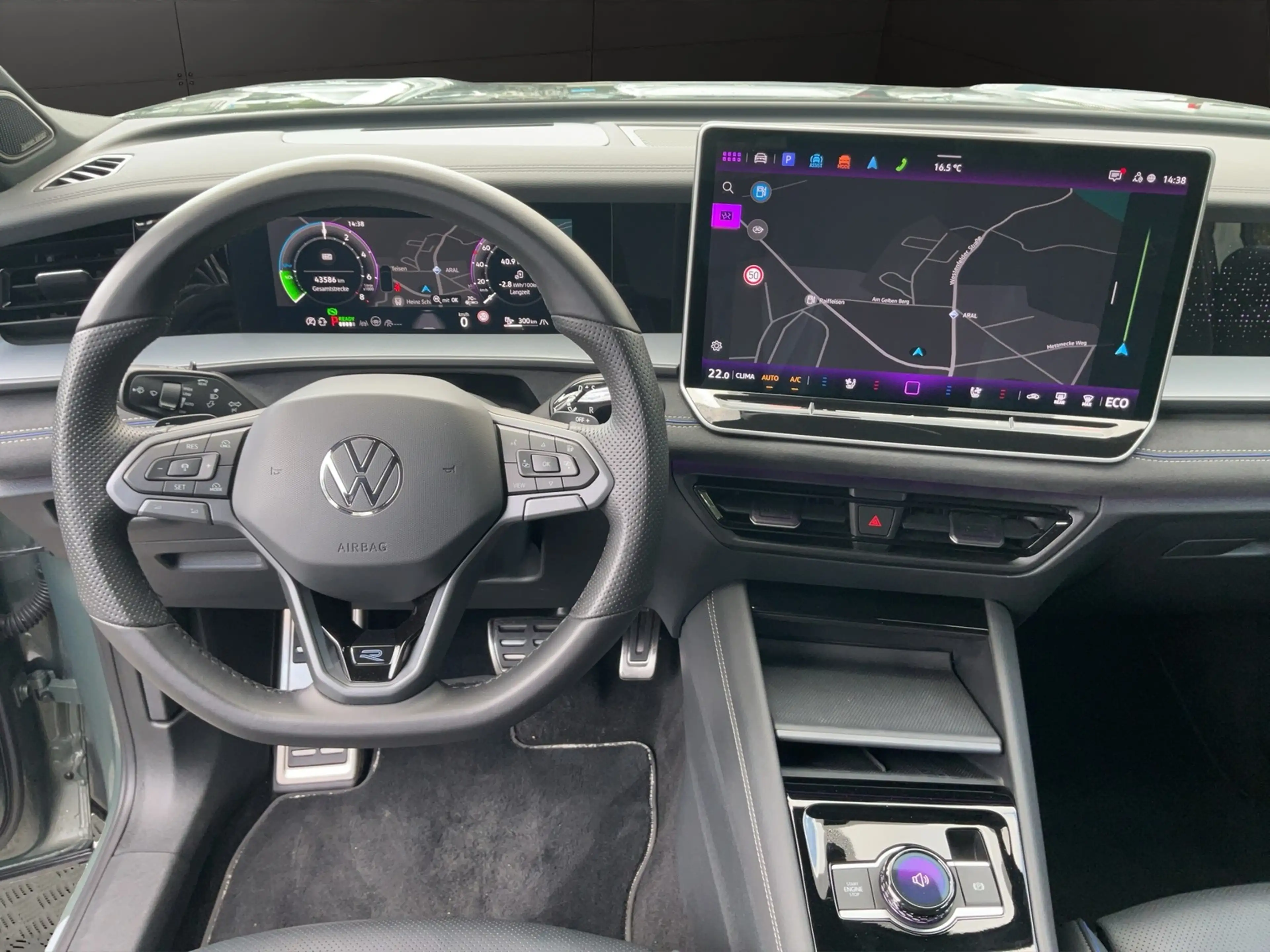 Volkswagen Tayron 1.5 TSI eHybrid R-Line DSG Pano+DCC+ACC — photo 11
