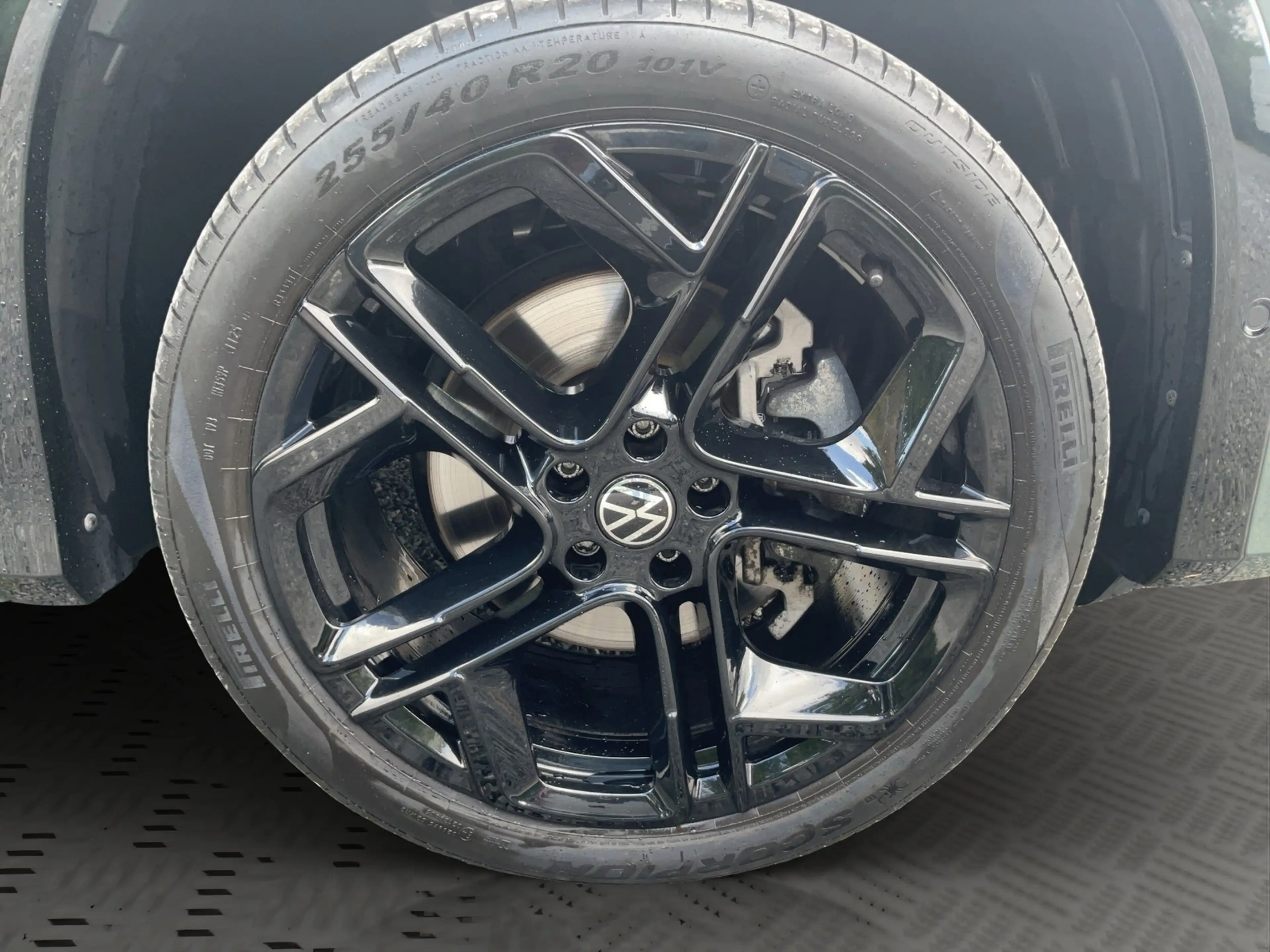 Volkswagen Tayron 1.5 TSI eHybrid R-Line DSG Pano+DCC+ACC — photo 8