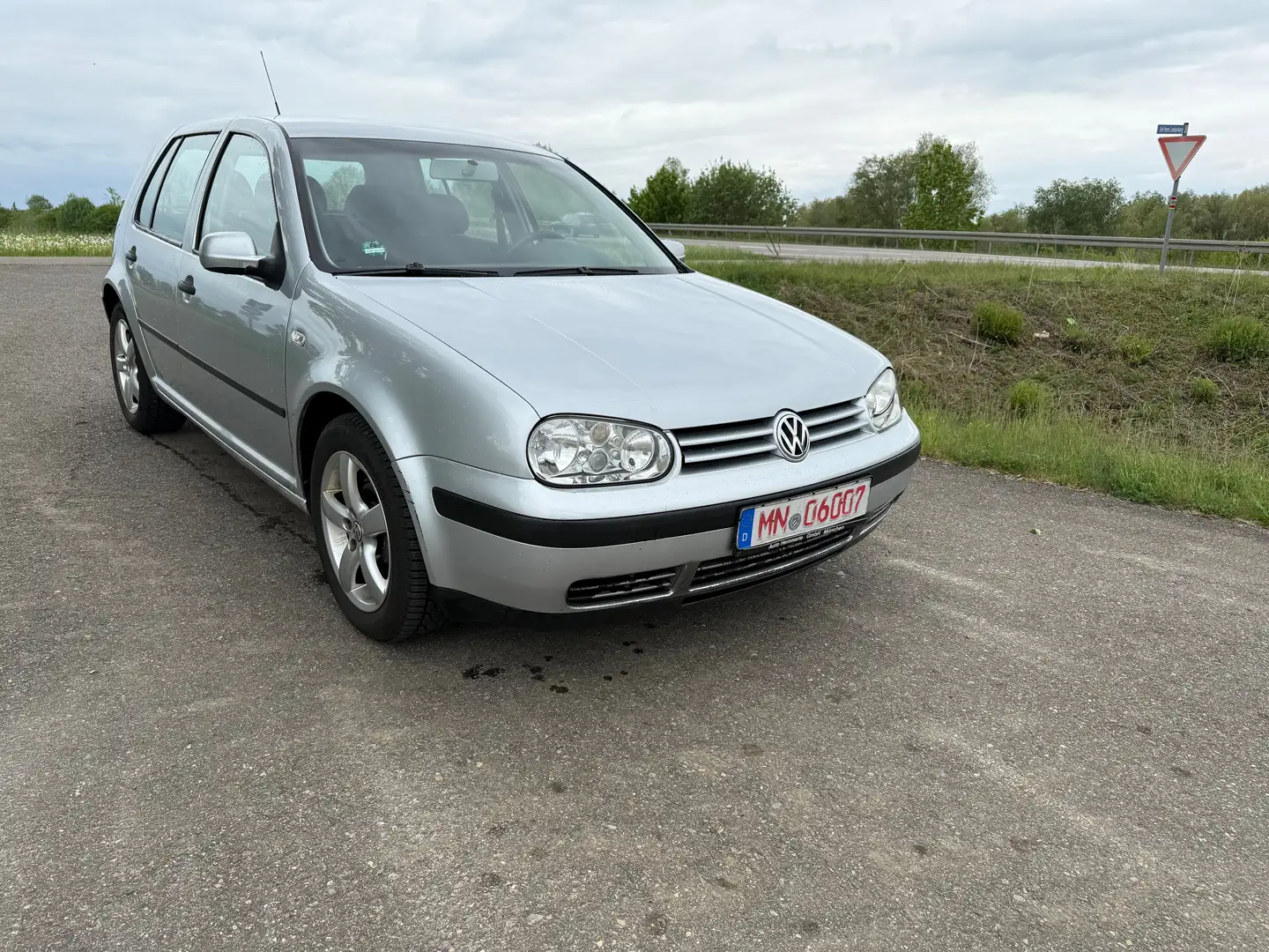 Volkswagen Golf 1.6 Automatik Silber - 2