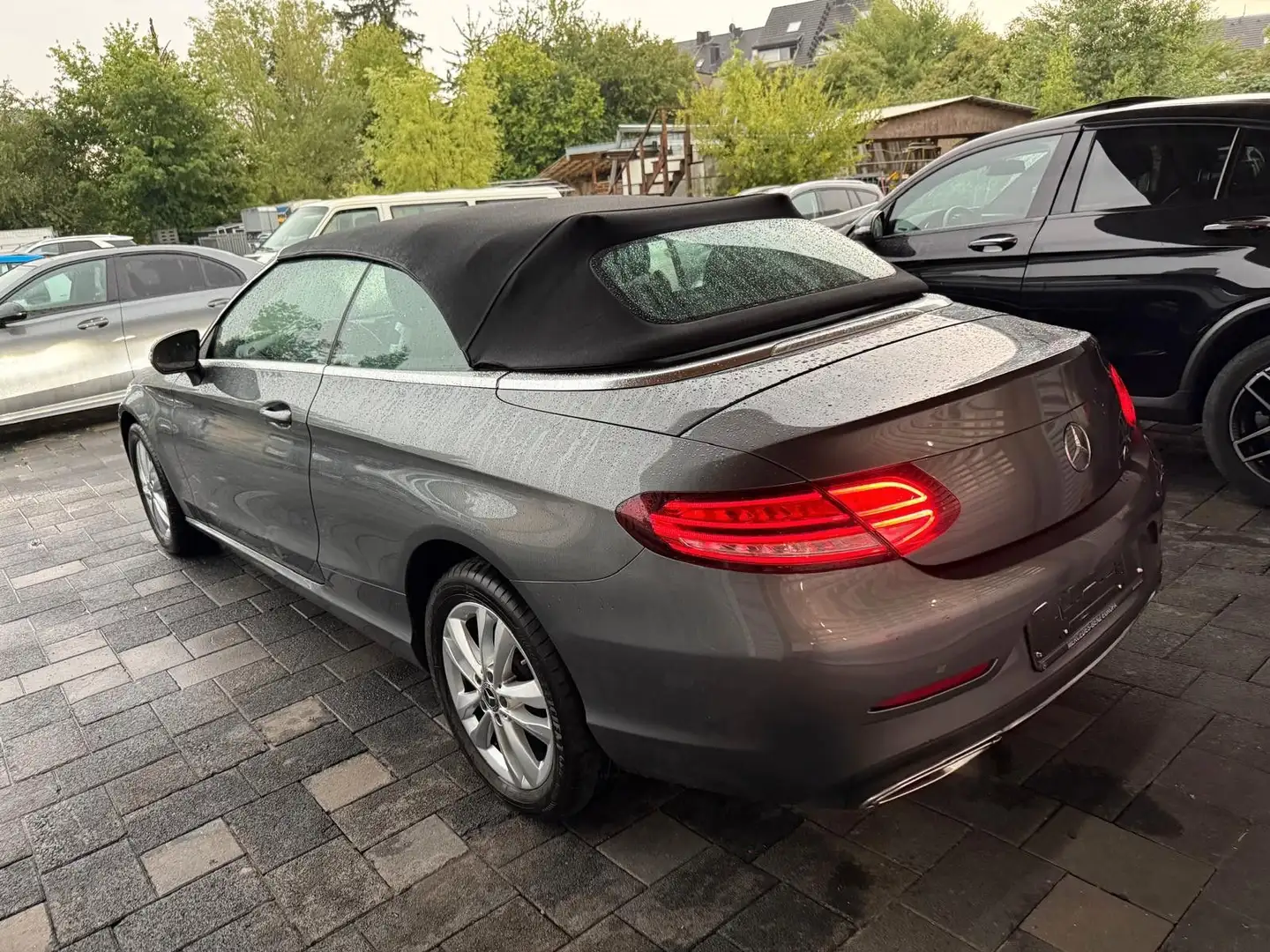 Mercedes-Benz C 180 Cabrio LED Kamera SHZ Grau - 2