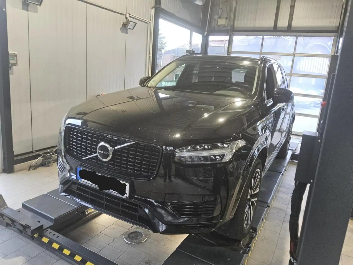 Volvo XC90 T8 AWD Plus Dark+PANO+WINTERPAK+LICHTPAK+ Schwarz - 2