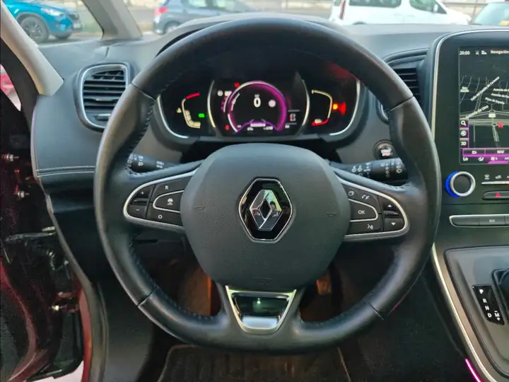 Renault 2017, foto 24
