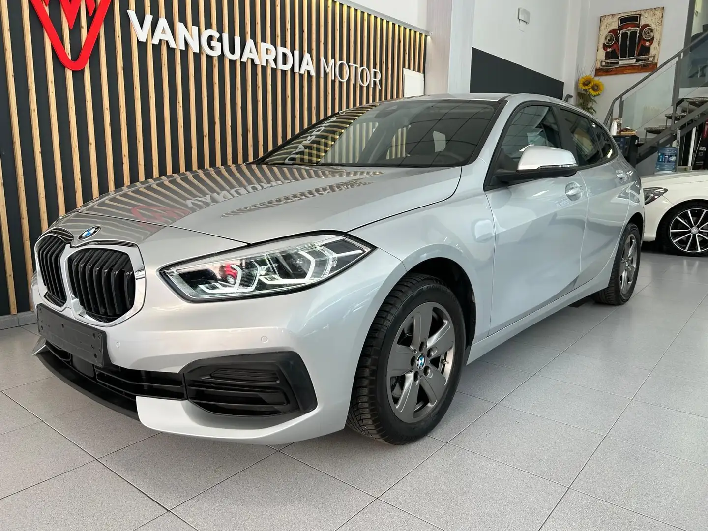 BMW 116 116d Business Gris - 2