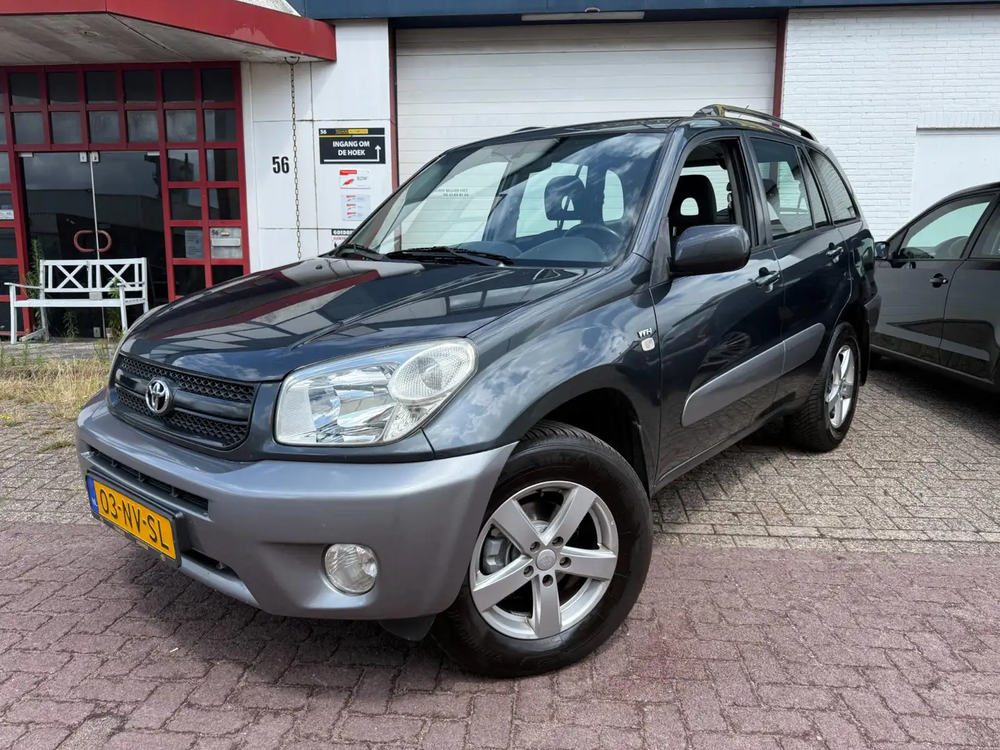 Toyota RAV 4 1.8-16V VVT-i Luna | NIEUW APK|AIRCO|LM VLGN |4X4 Grijs - 2