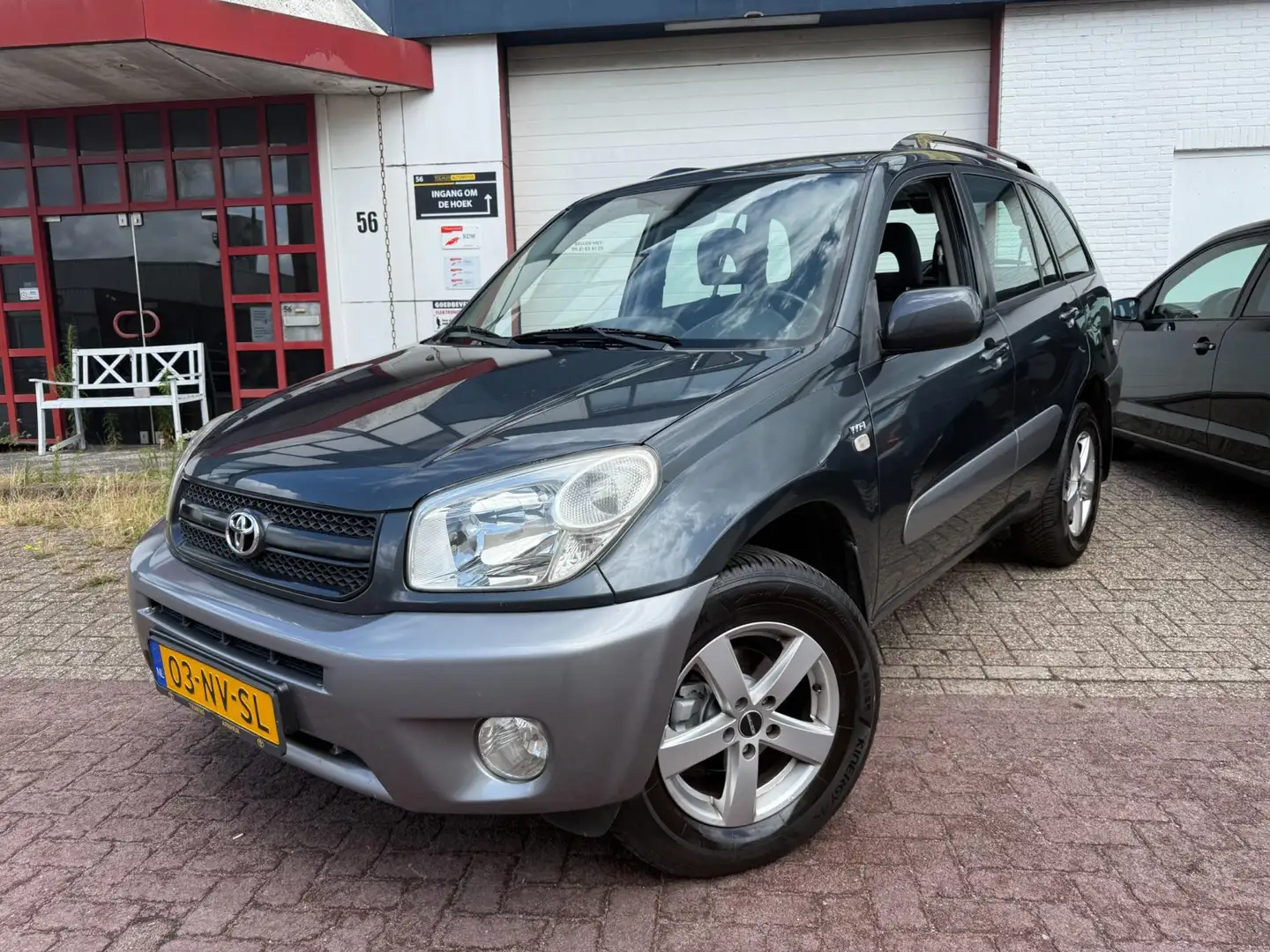 Toyota RAV 4 1.8-16V VVT-i Luna | NIEUW APK|AIRCO|LM VLGN |4X4 Grijs - 1