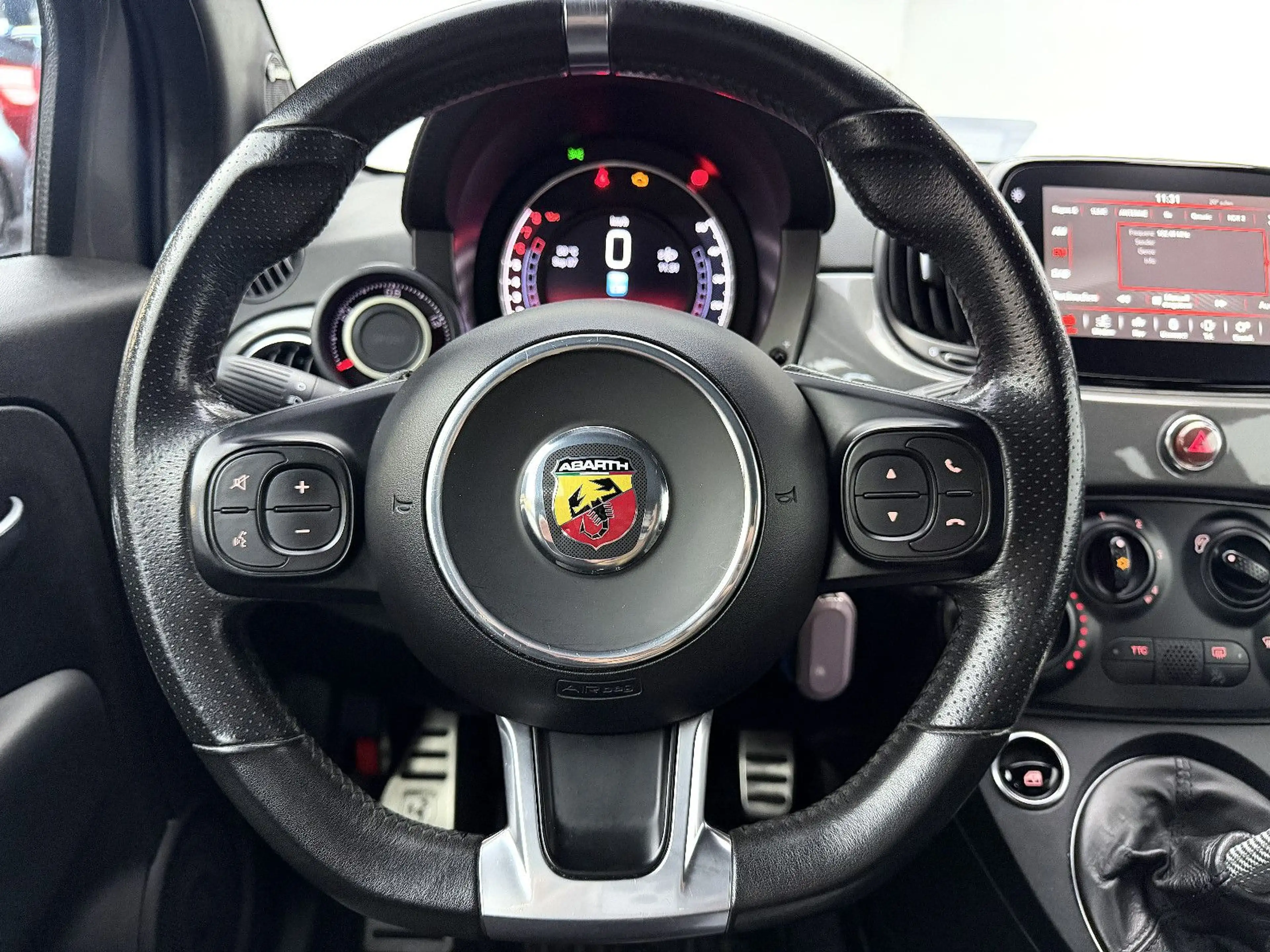 Abarth 595C — photo 10