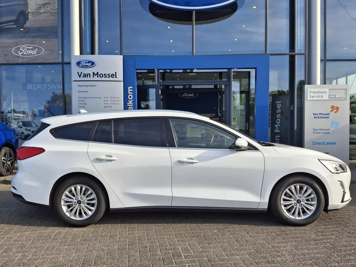 Ford Focus Wagon 1.0 EcoBoost Titanium | Winterpack | Cruise Blanc - 2