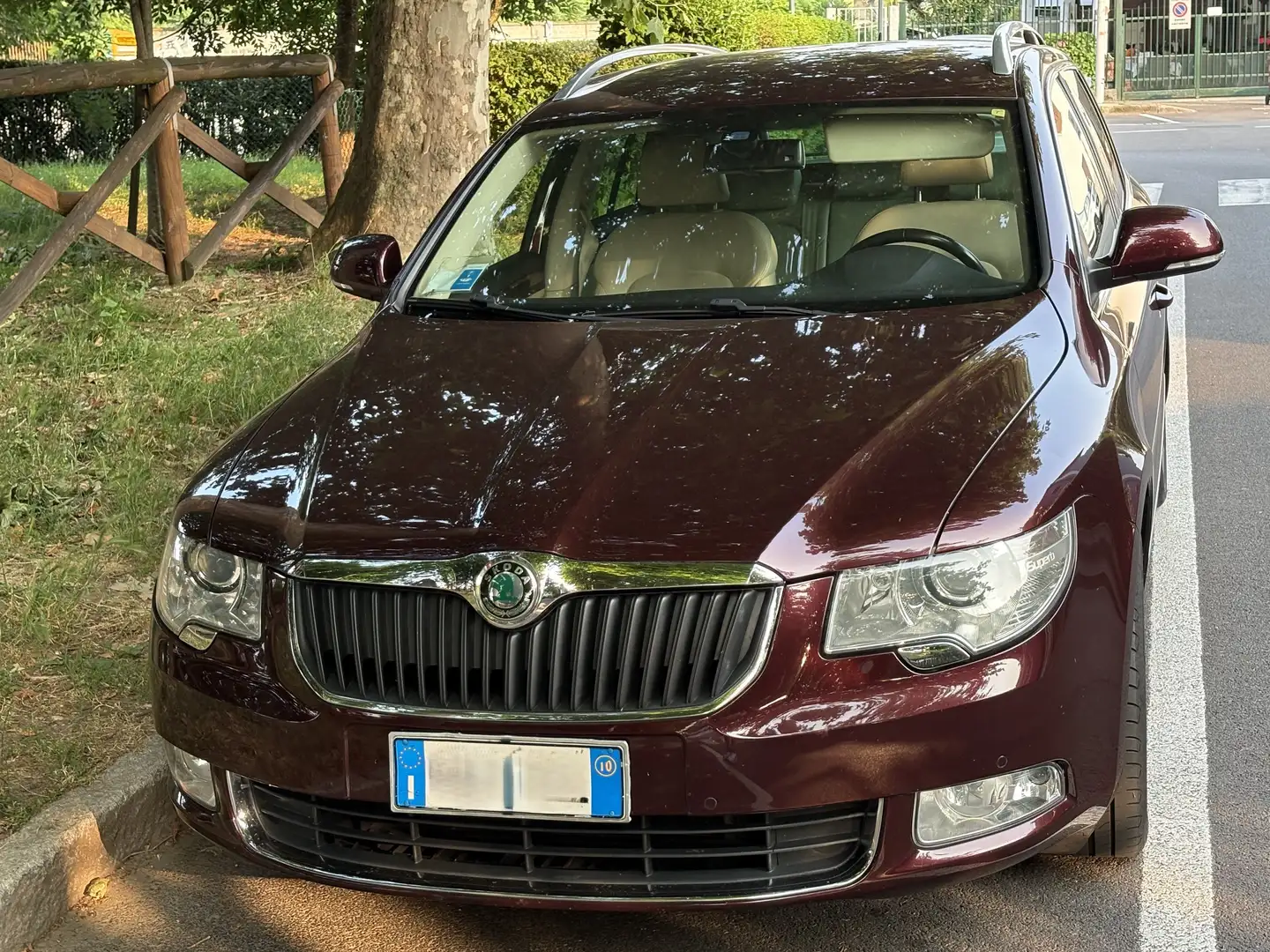 Skoda Superb Superb II Wagon 2.0 tdi Elegance 170cv dsg Rosso - 2
