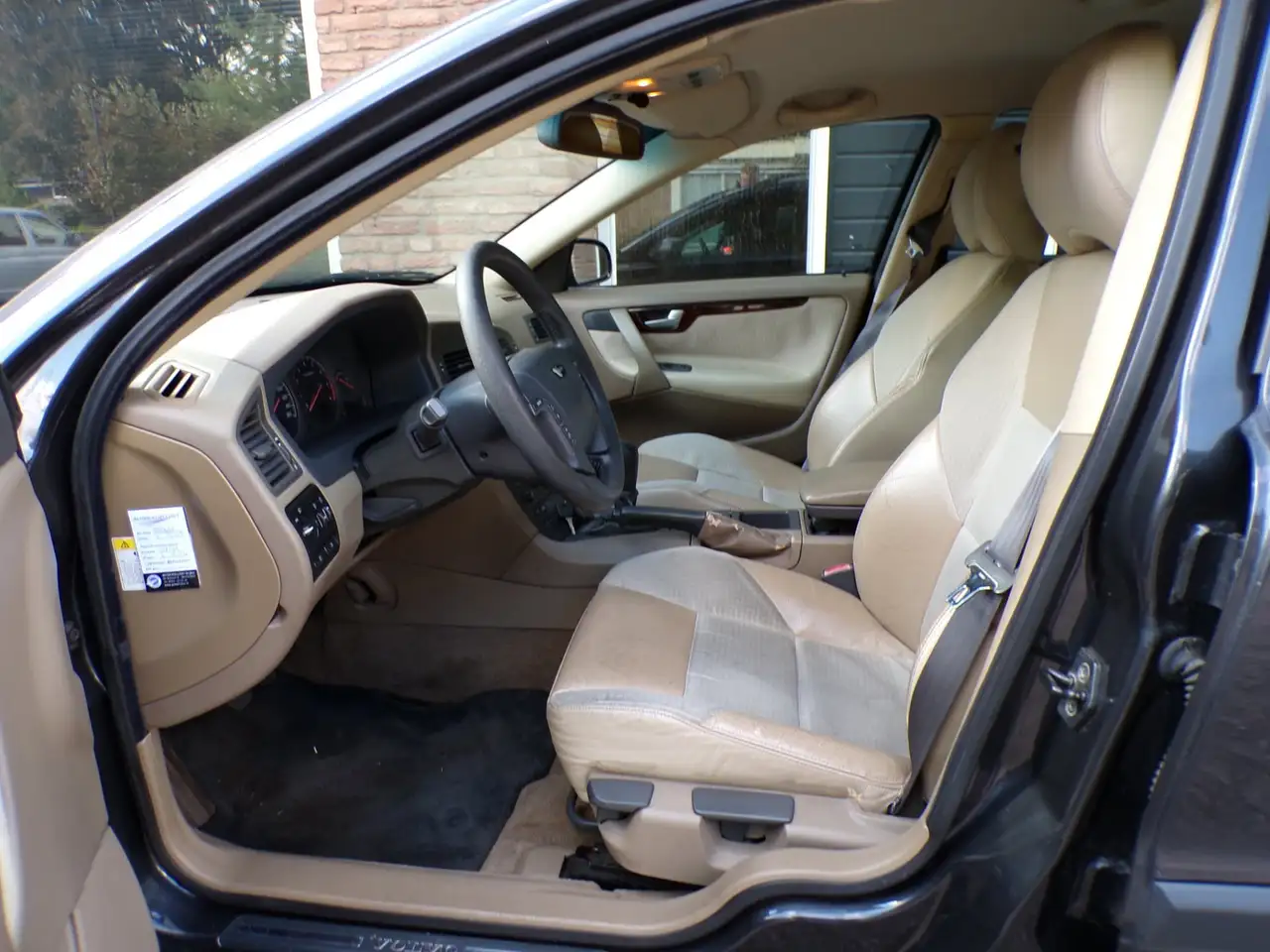 Volvo V70 2.4 T Comfort Line, foto 4