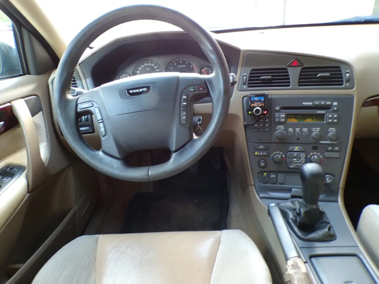 Volvo V70 2.4 T Comfort Line, foto 5