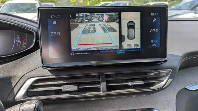 Peugeot 3008 view 12