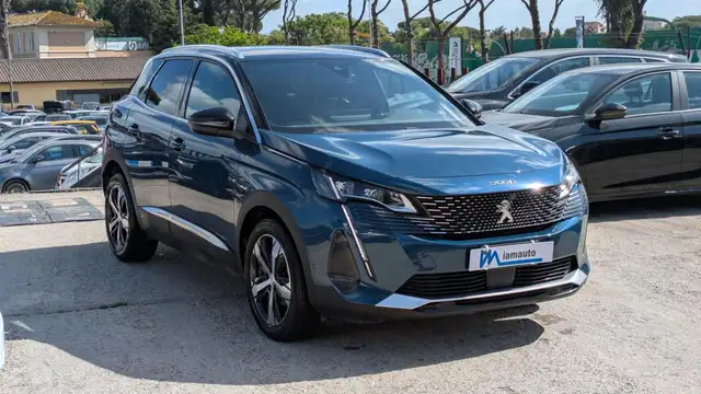 Peugeot 3008 view 4