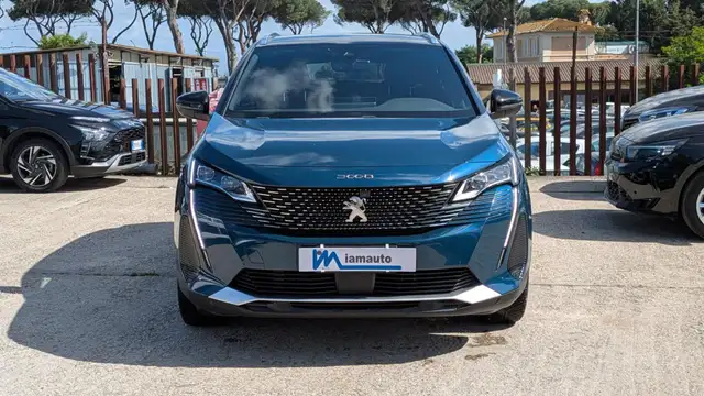 Peugeot 3008 view 3