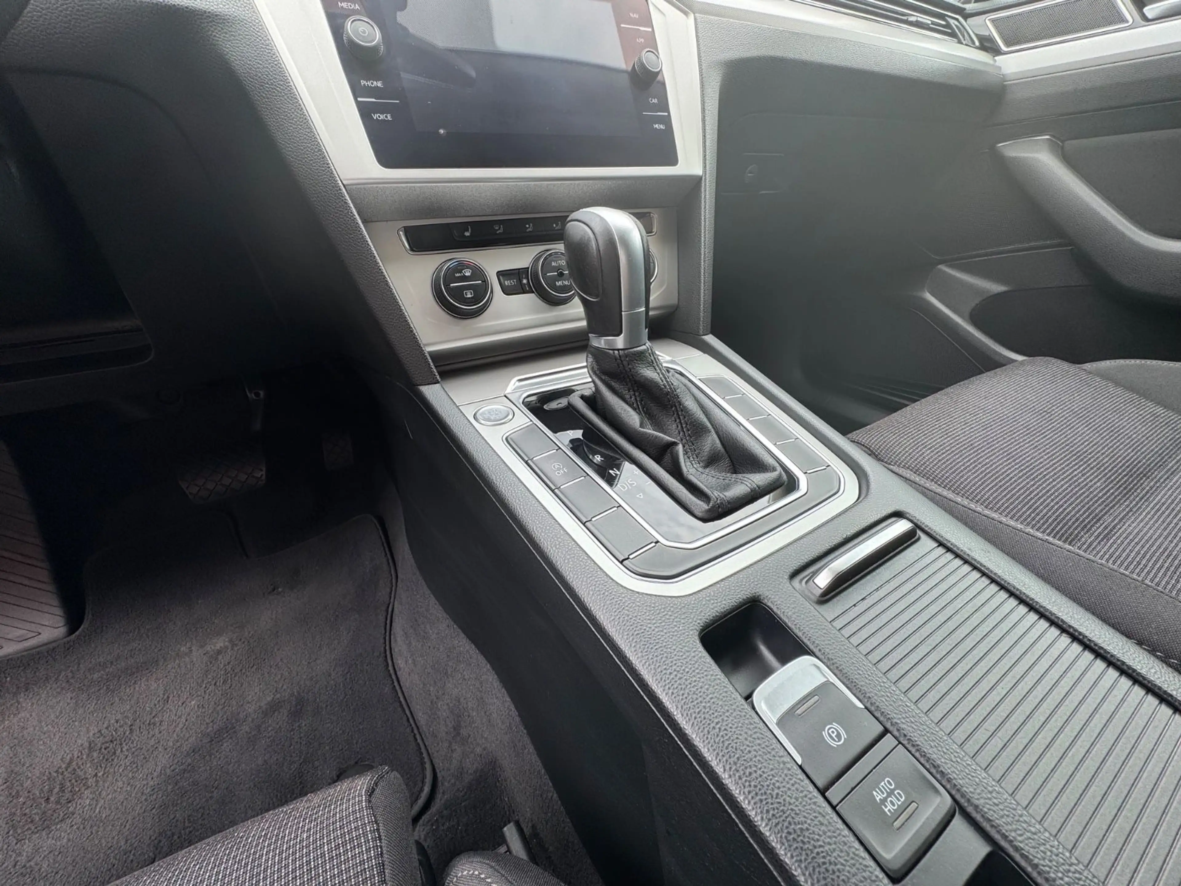 Volkswagen Passat Variant Comfortline *360°*ACC*LED*NAVI* — photo 15