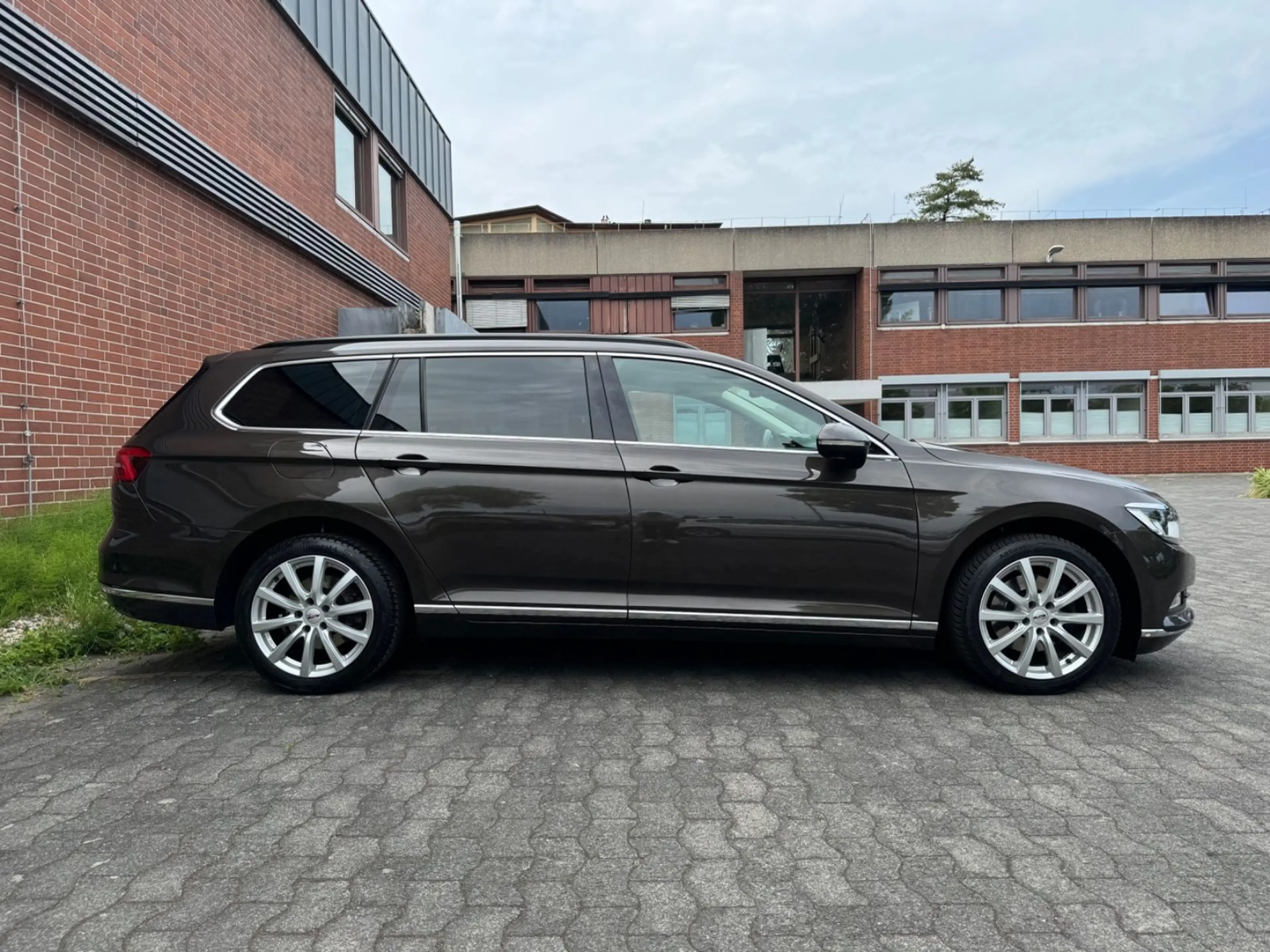 Volkswagen Passat Variant Comfortline *360°*ACC*LED*NAVI* — photo 4