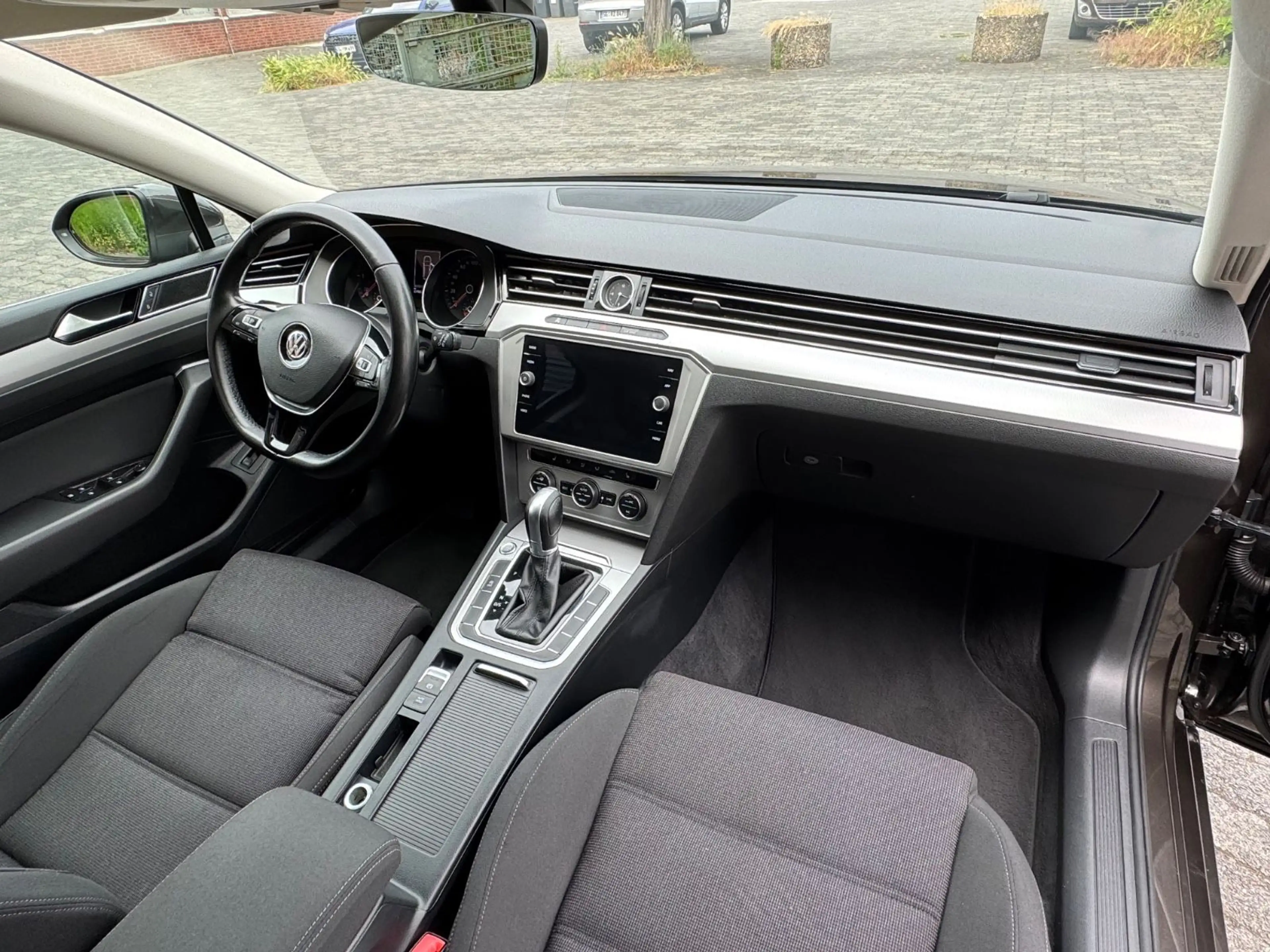 Volkswagen Passat Variant Comfortline *360°*ACC*LED*NAVI* — photo 10