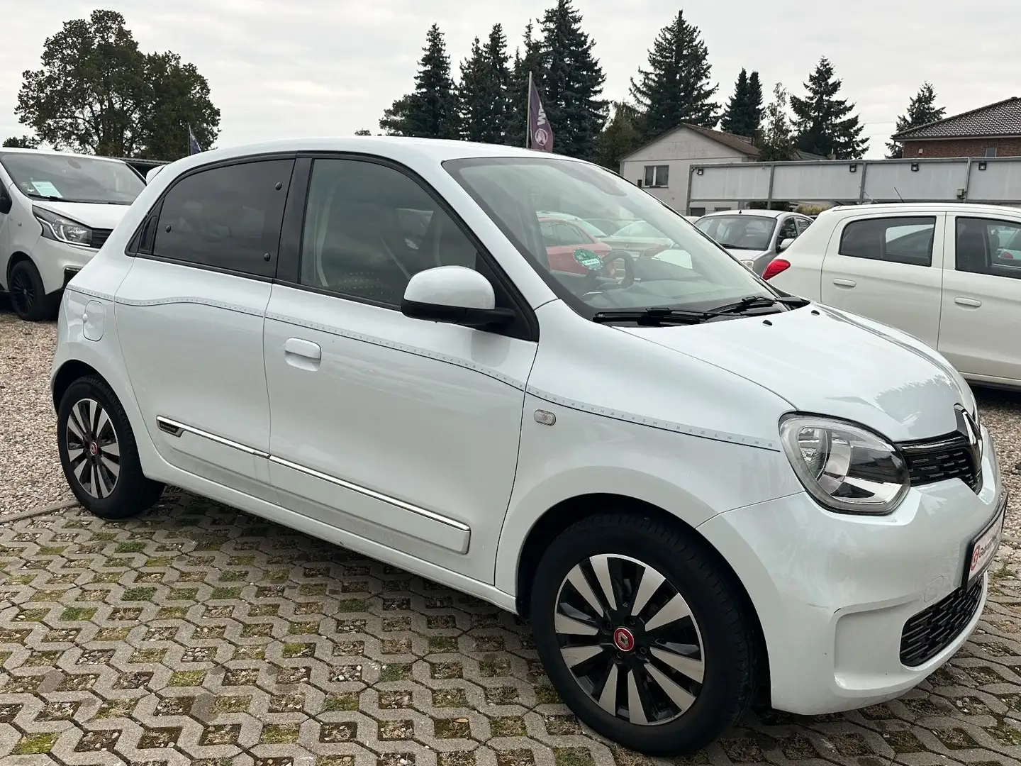 Renault Twingo Signature, CarPlay, Kamera, Alu, Klima Weiß - 2