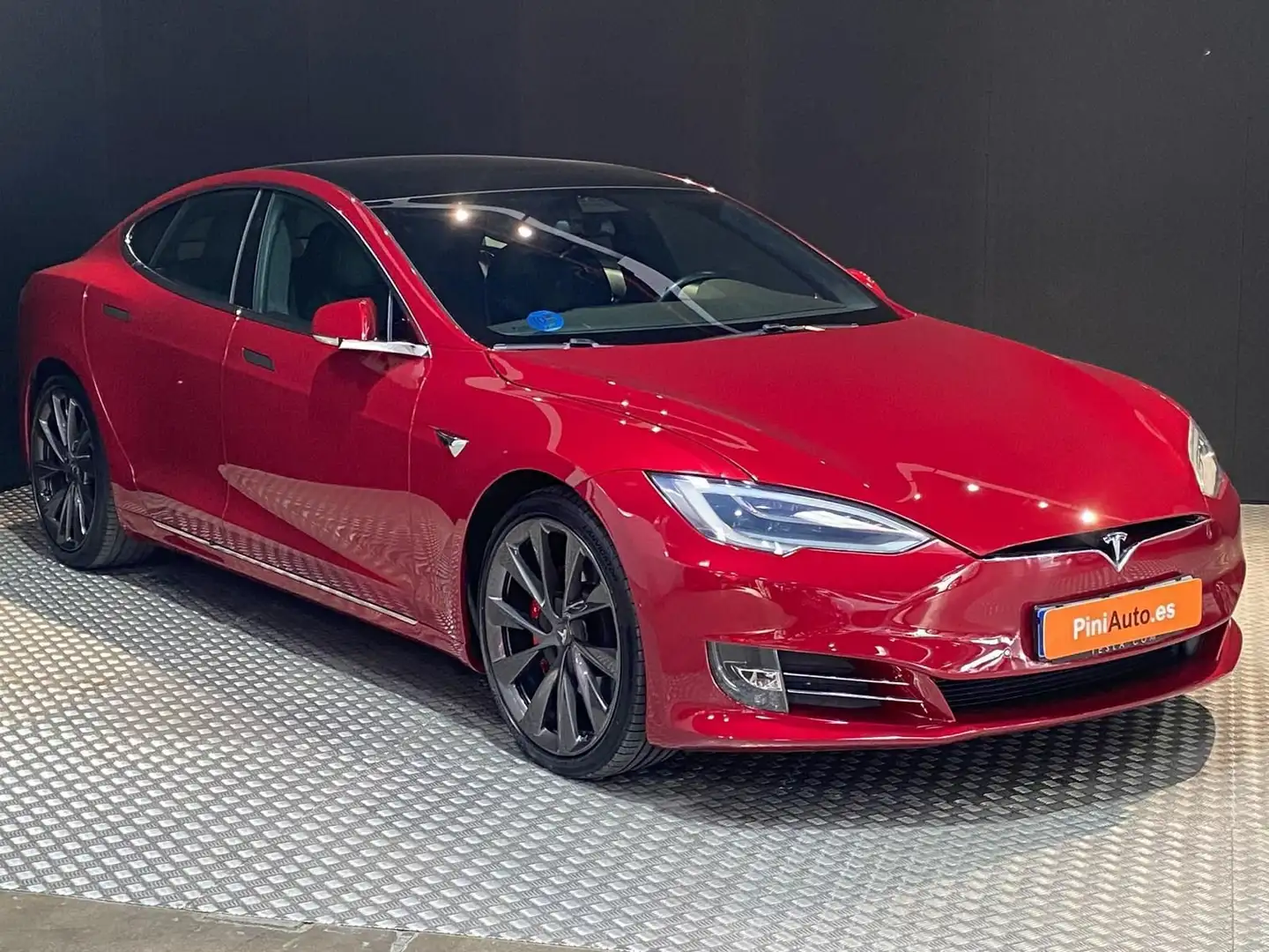 Tesla Model S AWD Rojo - 2