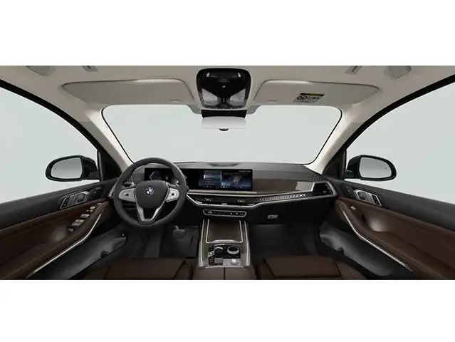BMW X7 view 5