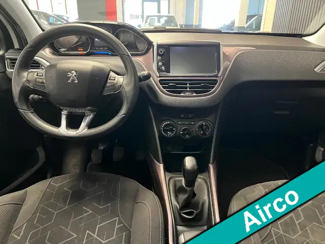 Peugeot 2008 view 3