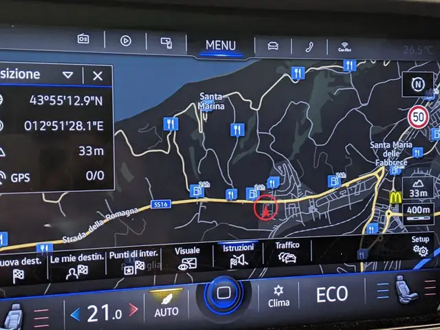 Volkswagen Touareg view 15