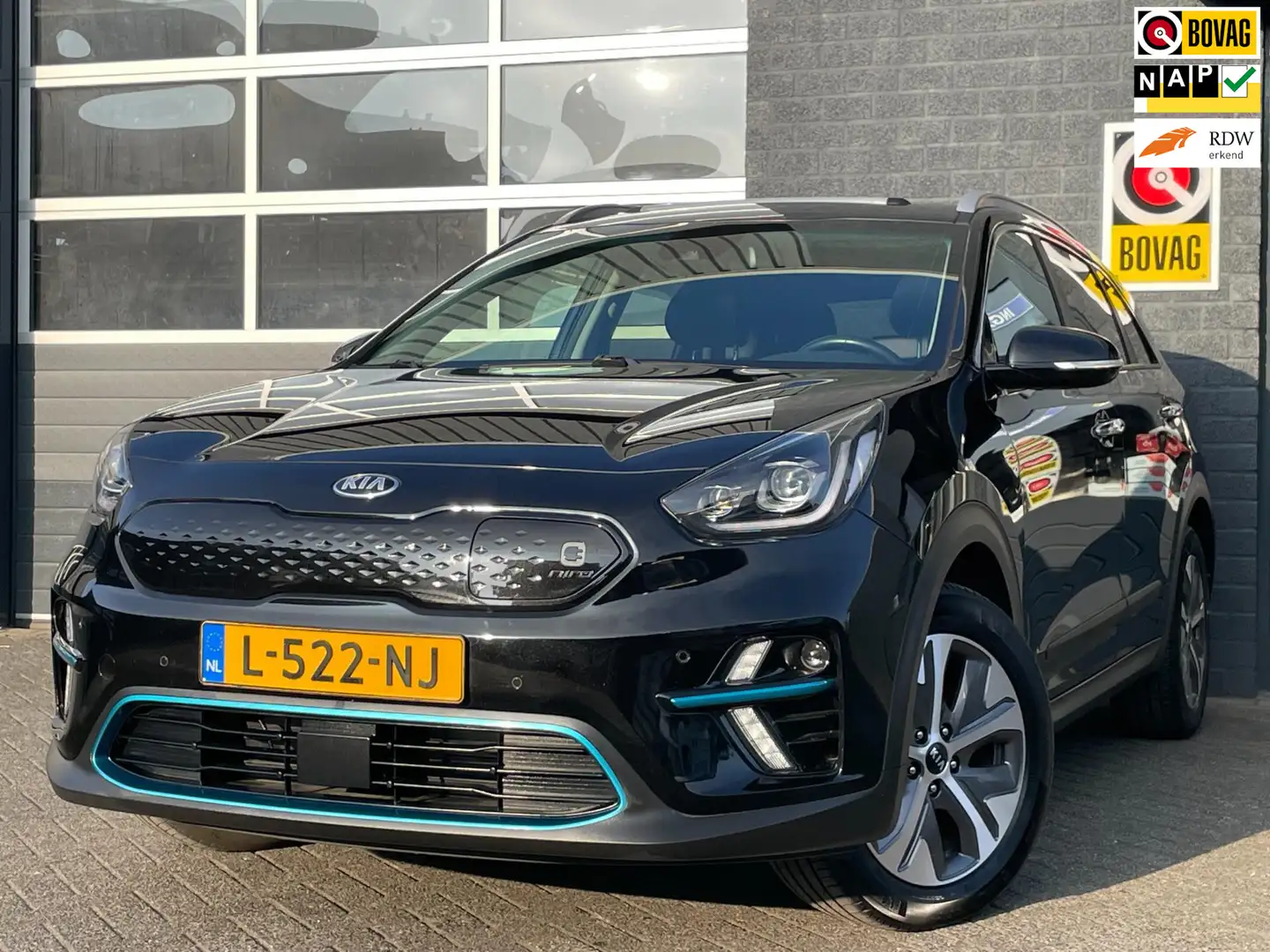Kia e-Niro DynamicPlusLine 39 kWh|FACELIFT|3-FASE|NAVI|SCHUIF Zwart - 1