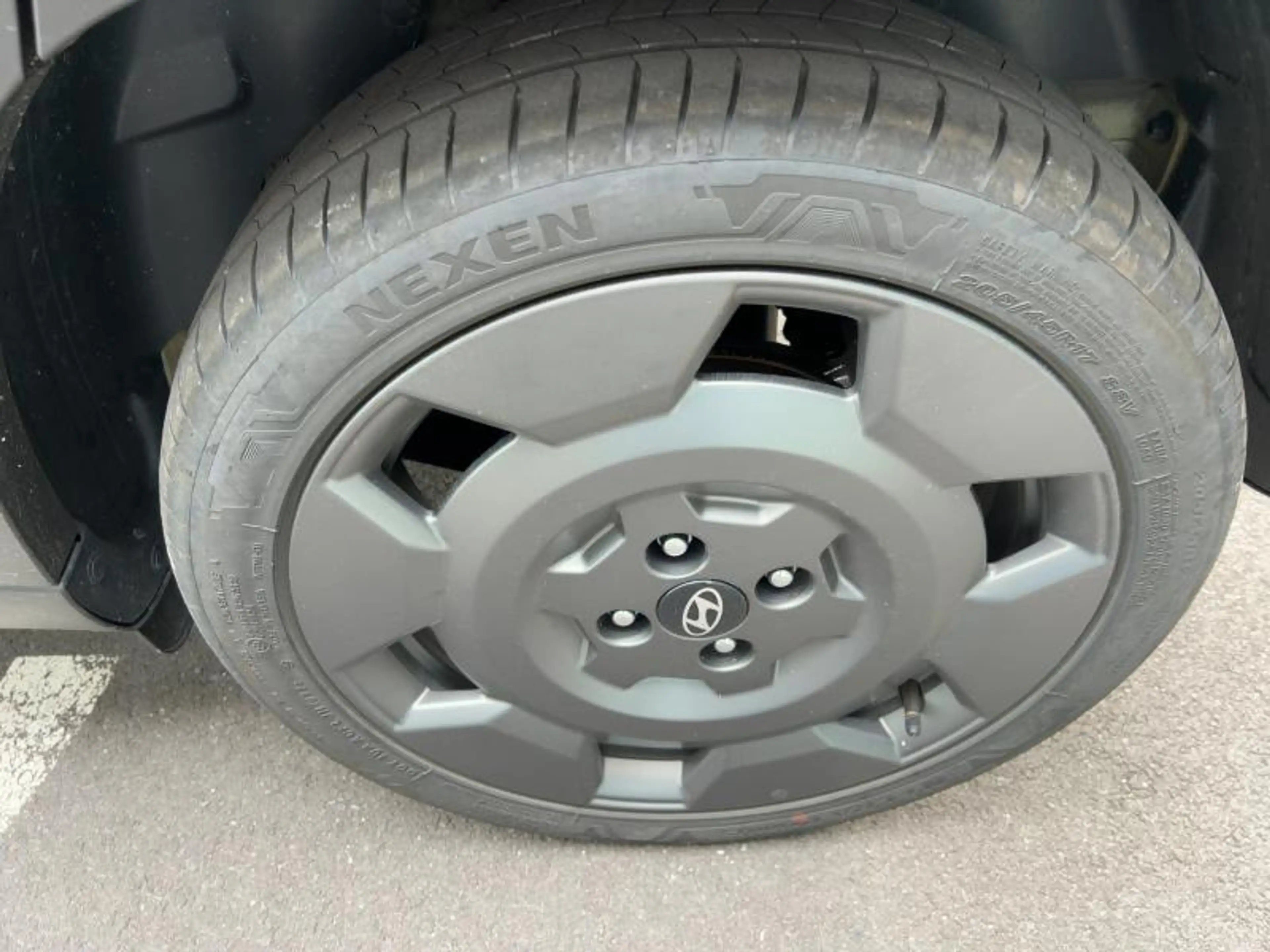 Hyundai Inster Cross 49kWh Unieke Demowagen — photo 13