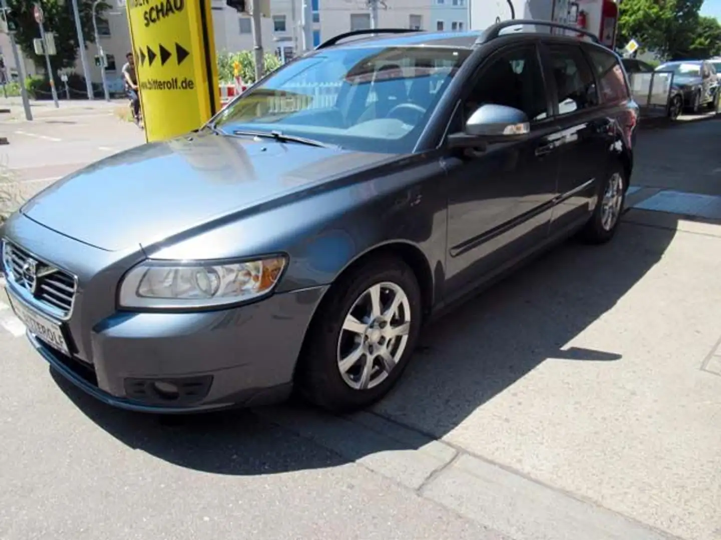 Volvo V50 D2 Kombi Klima/PDC/HU: 04/2027 - 2