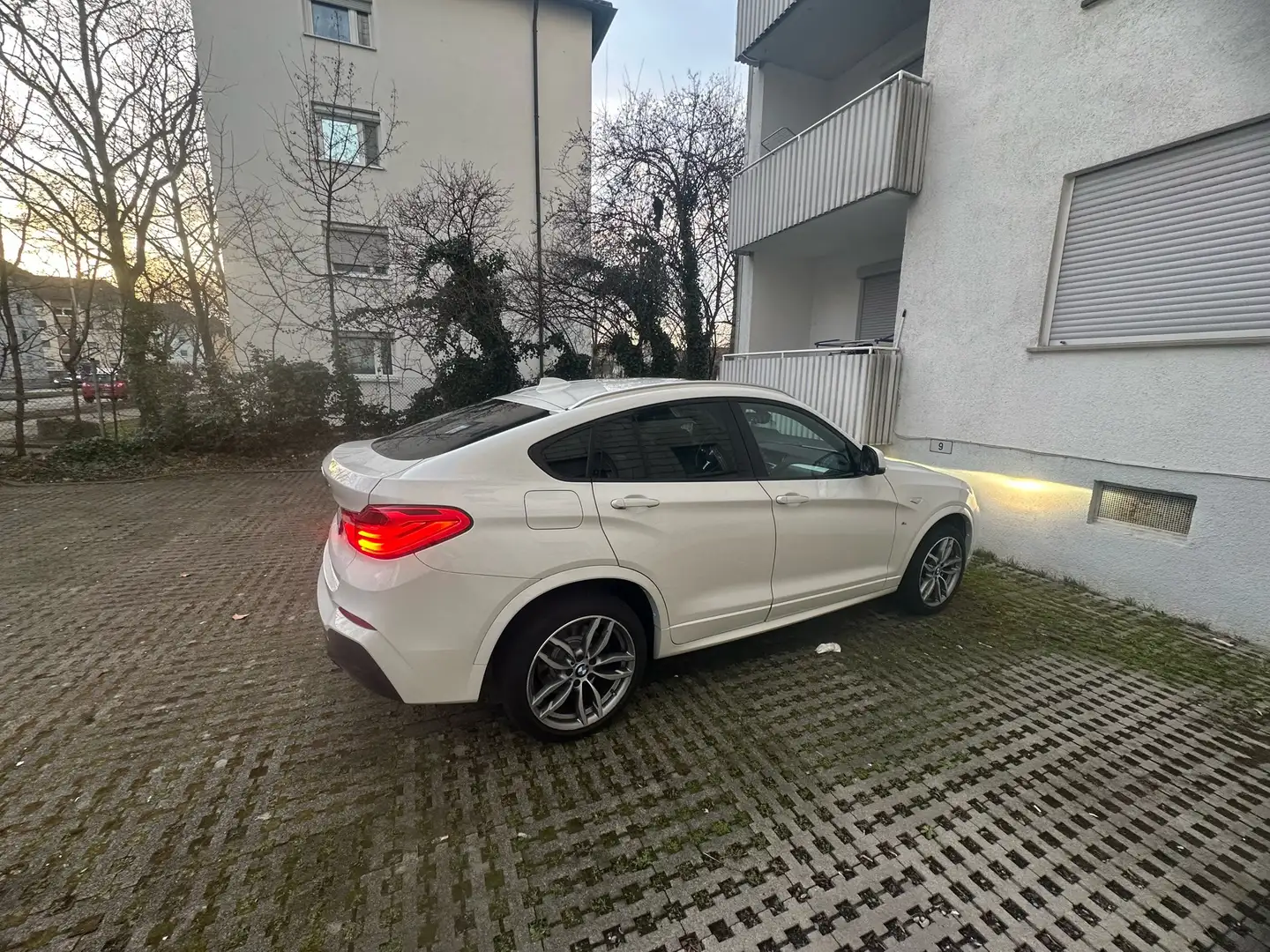 BMW X4 xdrive 20d m-sport Weiß - 2