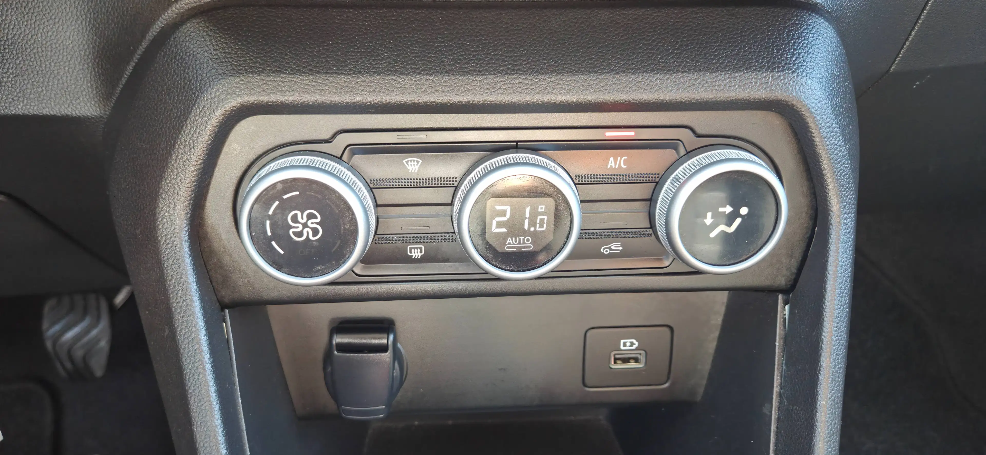 Dacia Jogger Expression |Klima|Touch| Tempomat |Gepflegter Langstrecken-Kombi Tüv Neu ! — photo 19