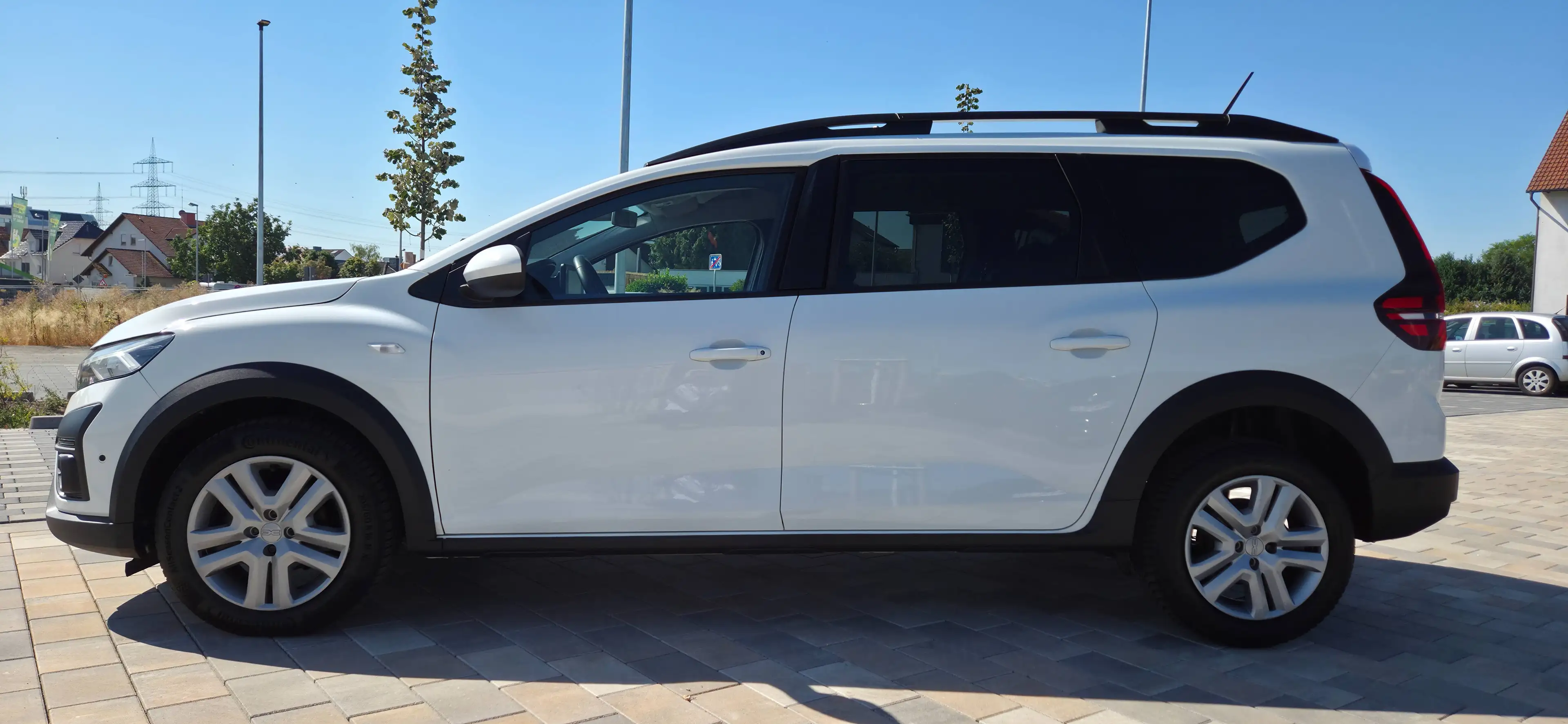 Dacia Jogger Expression |Klima|Touch| Tempomat |Gepflegter Langstrecken-Kombi Tüv Neu ! — photo 2
