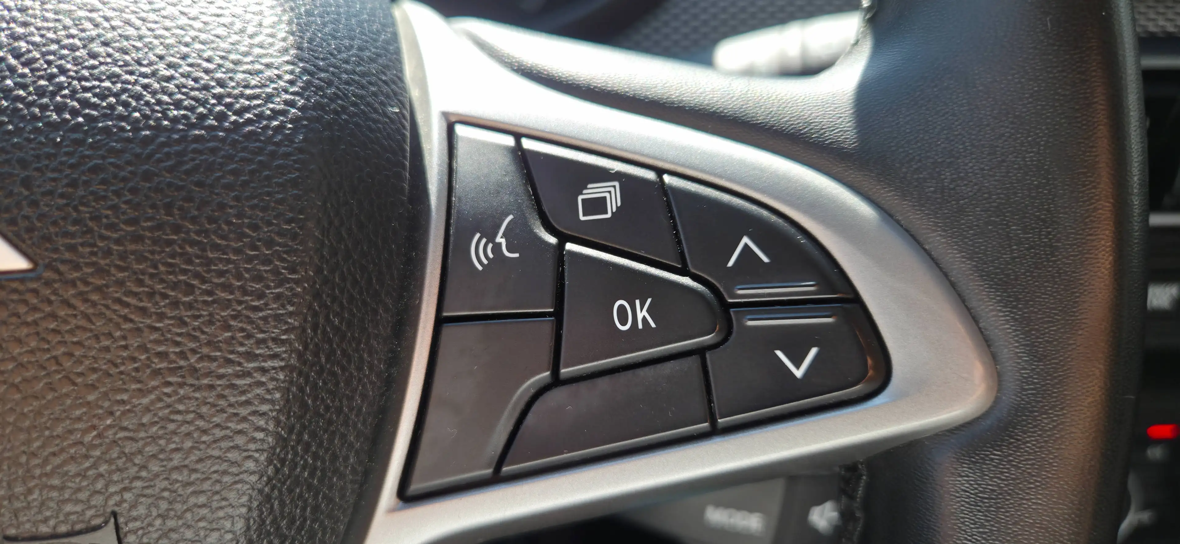 Dacia Jogger Expression |Klima|Touch| Tempomat |Gepflegter Langstrecken-Kombi Tüv Neu ! — photo 27