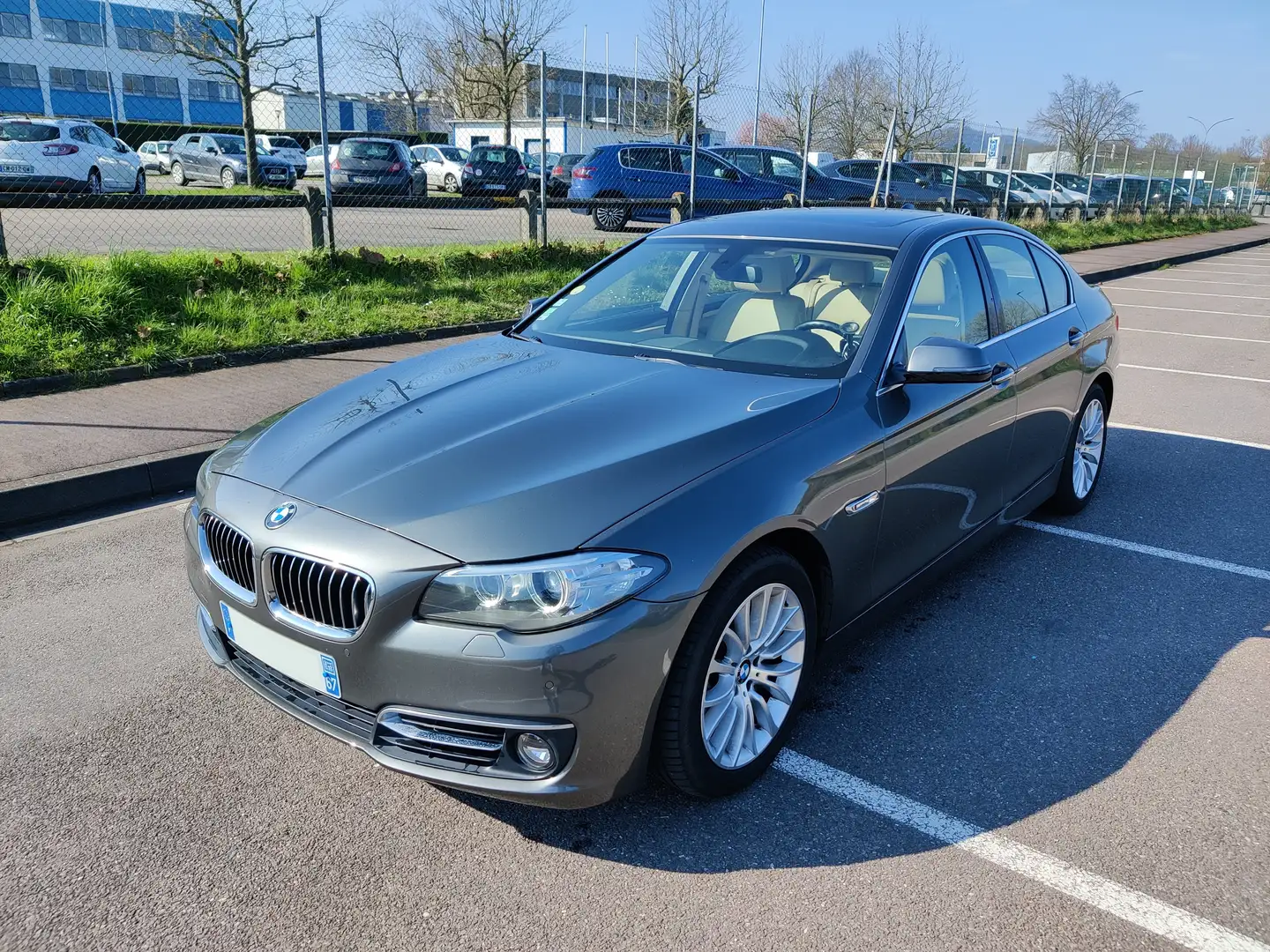 BMW 530 SERIE 5 F10 LCI xDrive 258 ch Luxury Grijs - 1