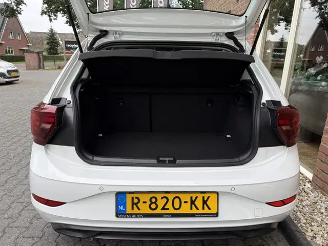 Volkswagen Polo view 6