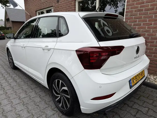 Volkswagen Polo view 10