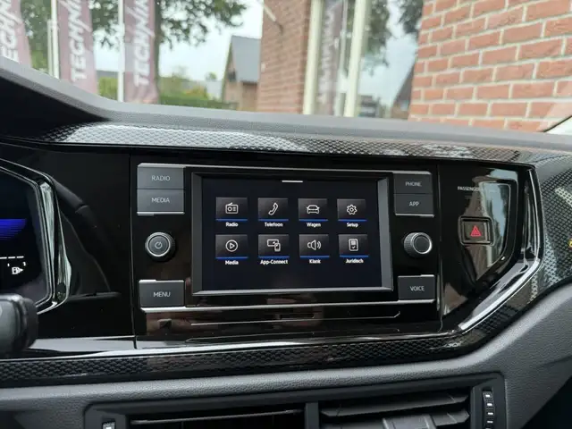 Volkswagen Polo view 24