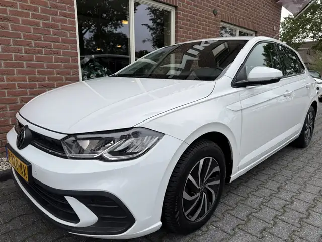 Volkswagen Polo view 11
