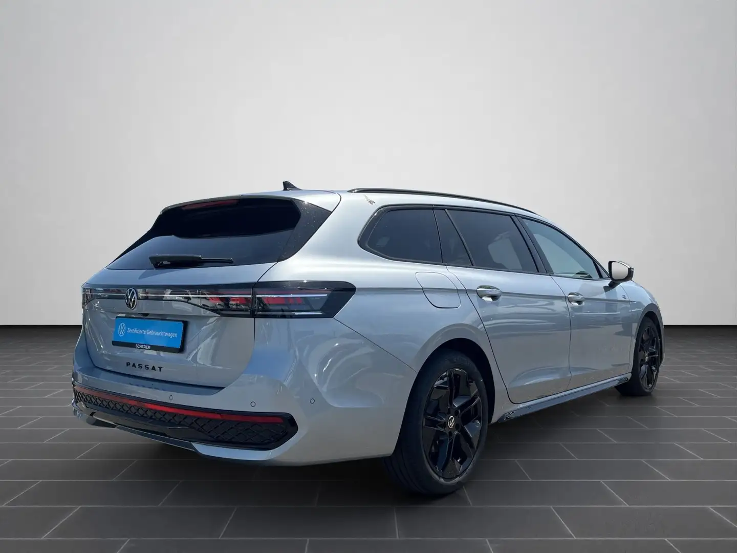 Volkswagen Passat Variant R line 2.0 TDI DSG MATRIX 360° AH Silber - 2