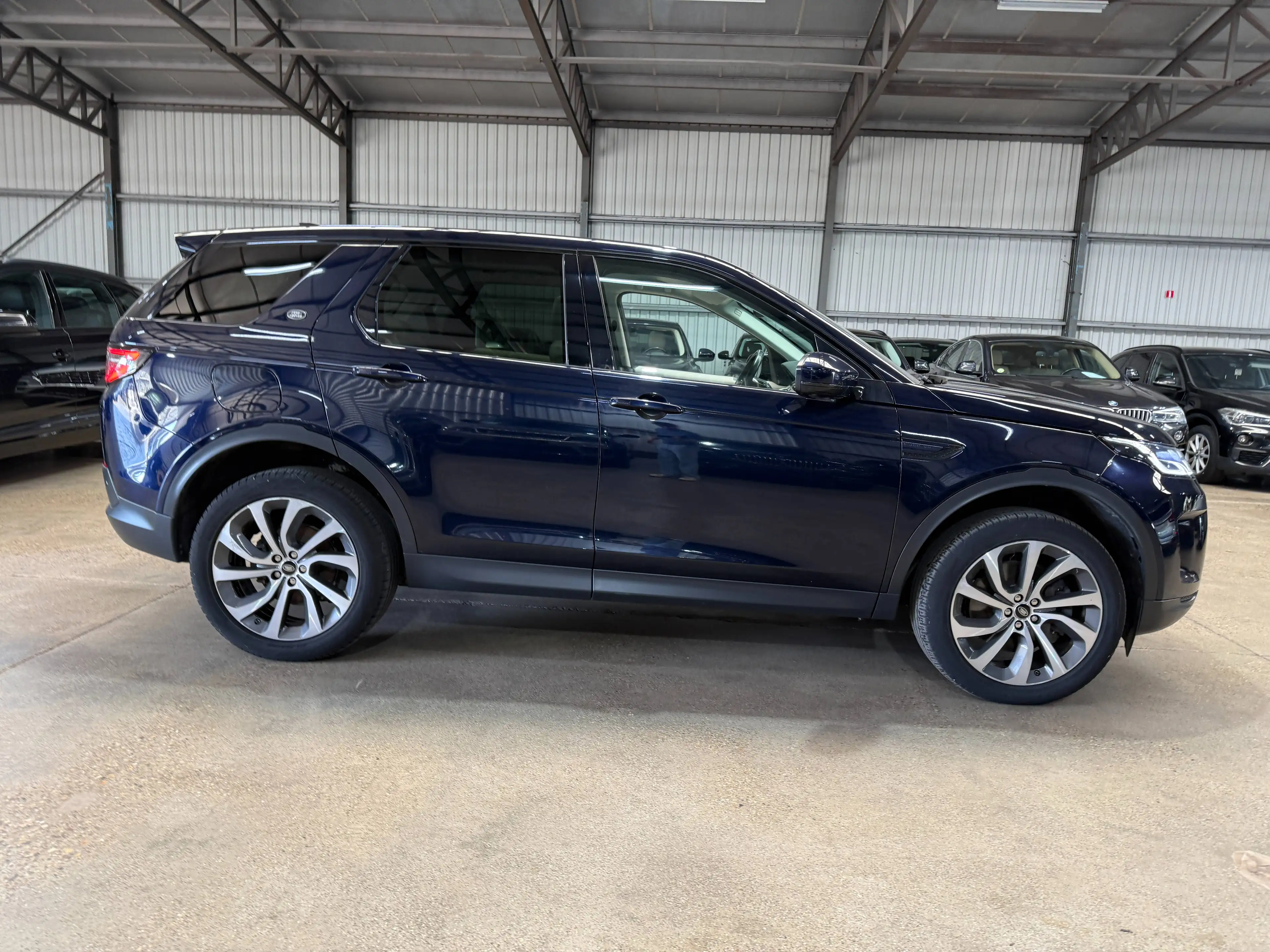Land Rover Discovery Sport Discovery Sport 2.0 TD4 Urban Series SE Dynamic — photo 4
